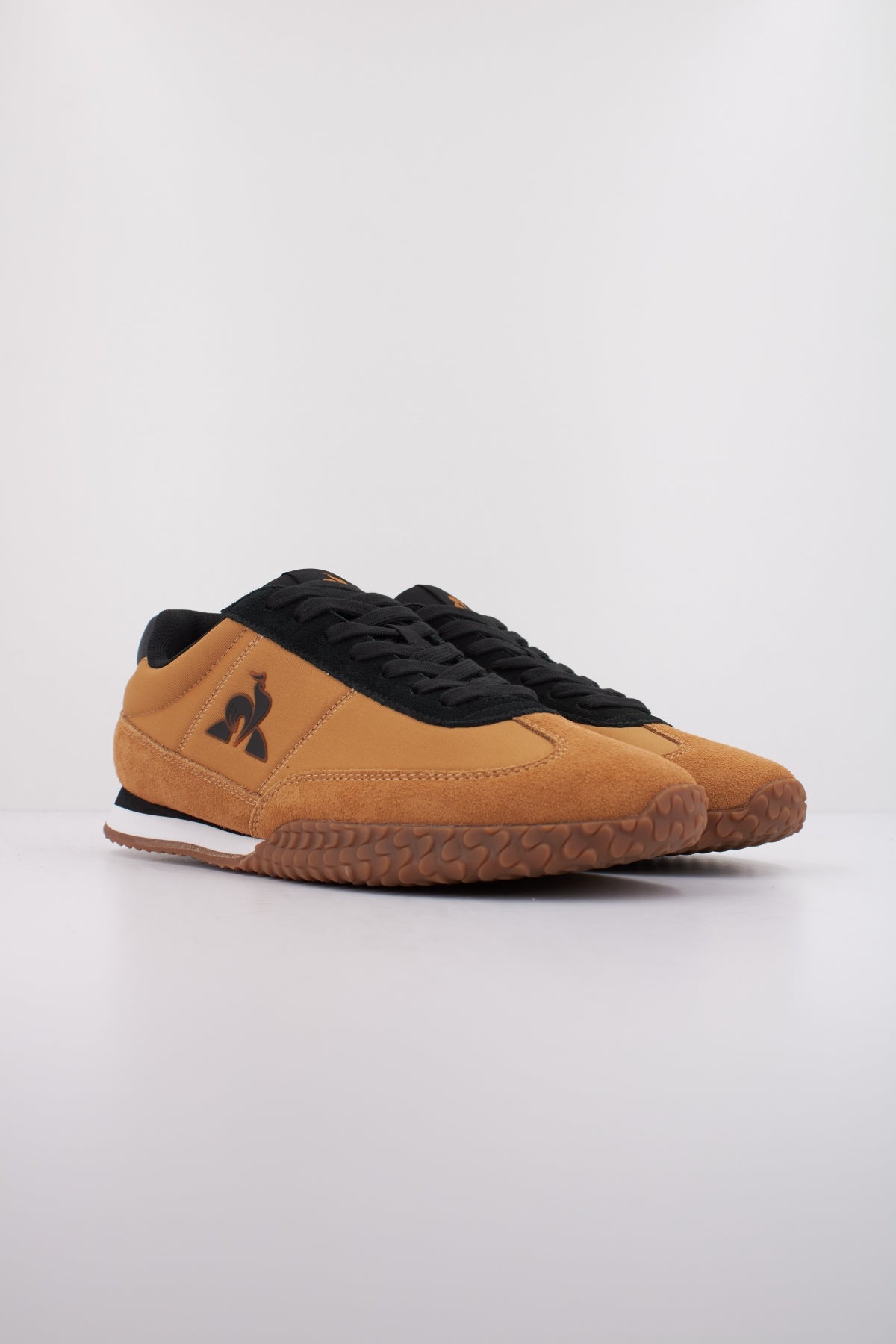 LE COQ SPORTIF VELOCE I en color MARRON  (2)