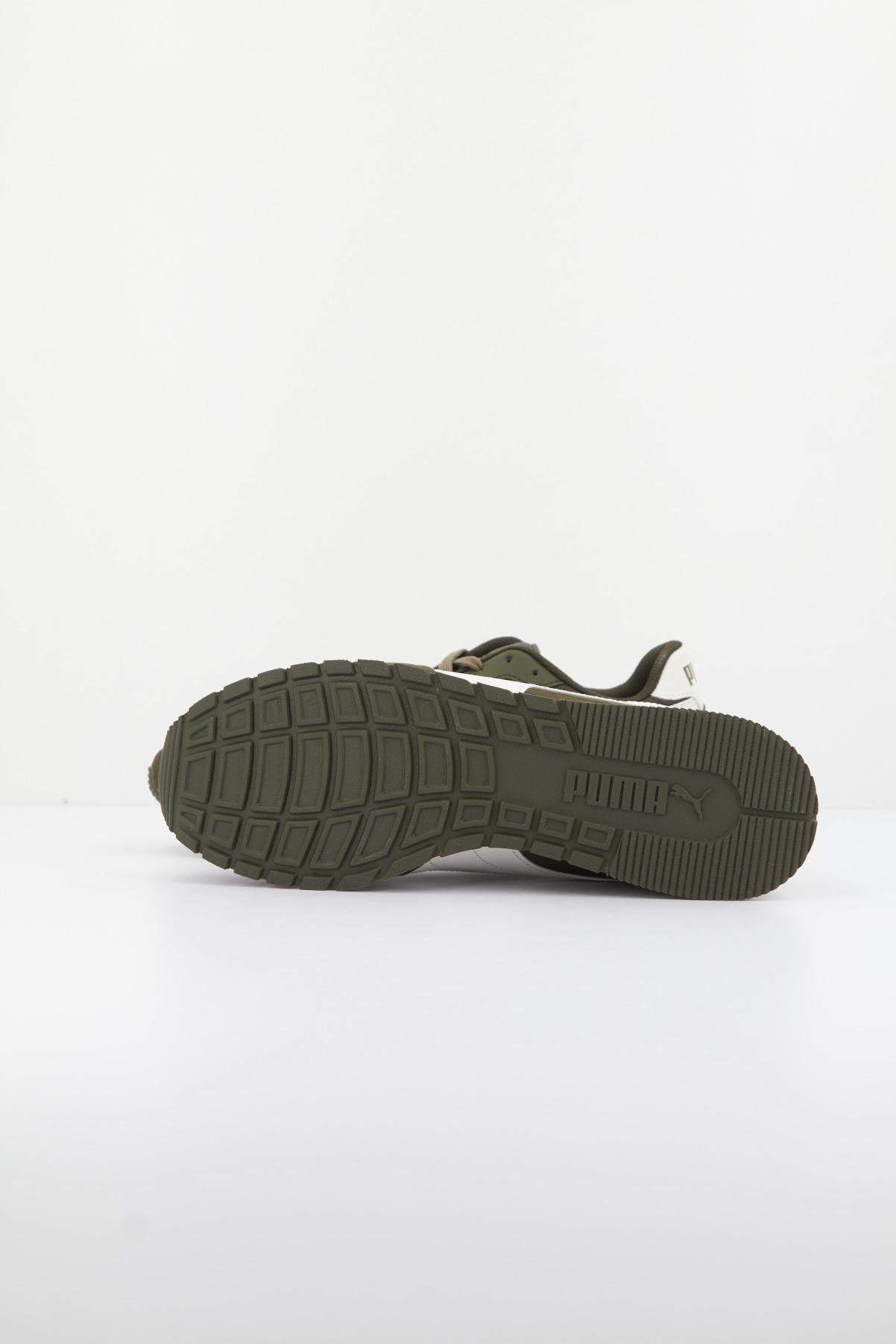 PUMA ST RUNNER V NL en color VERDE  (4)