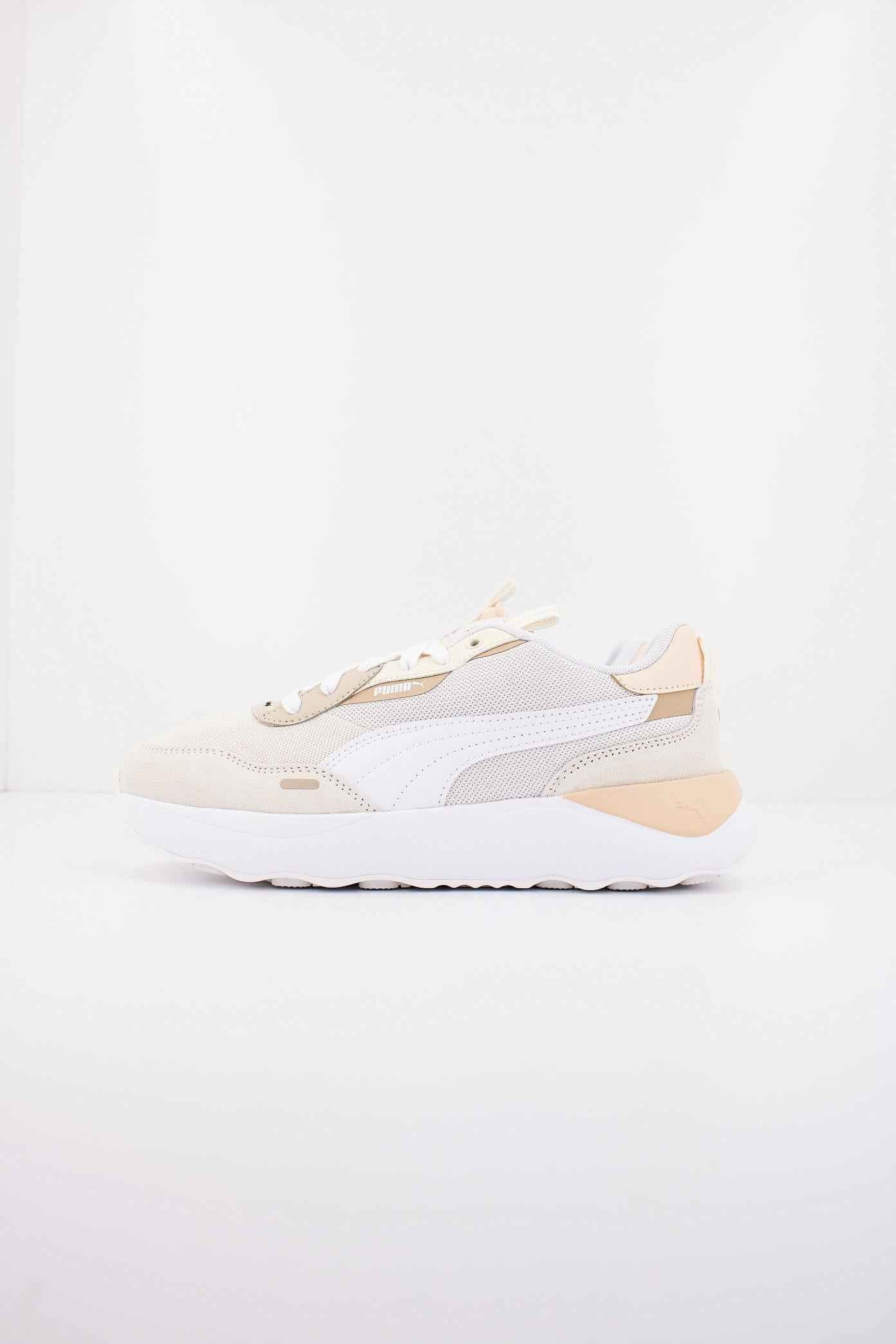 PUMA RUTAMED PLATFORM en color BEIS  (1)