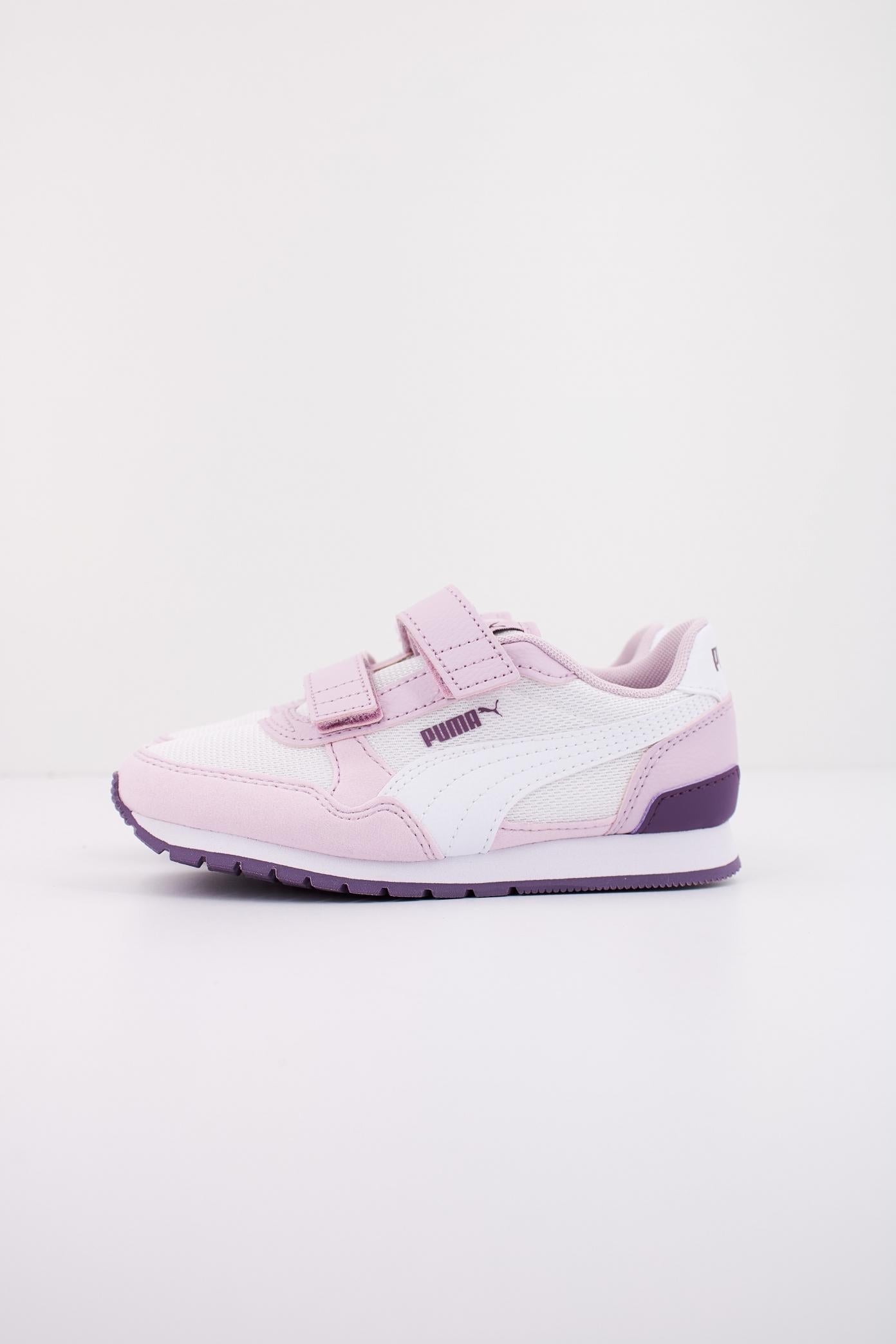 PUMA RUNNER V MESH en color ROSA  (1)