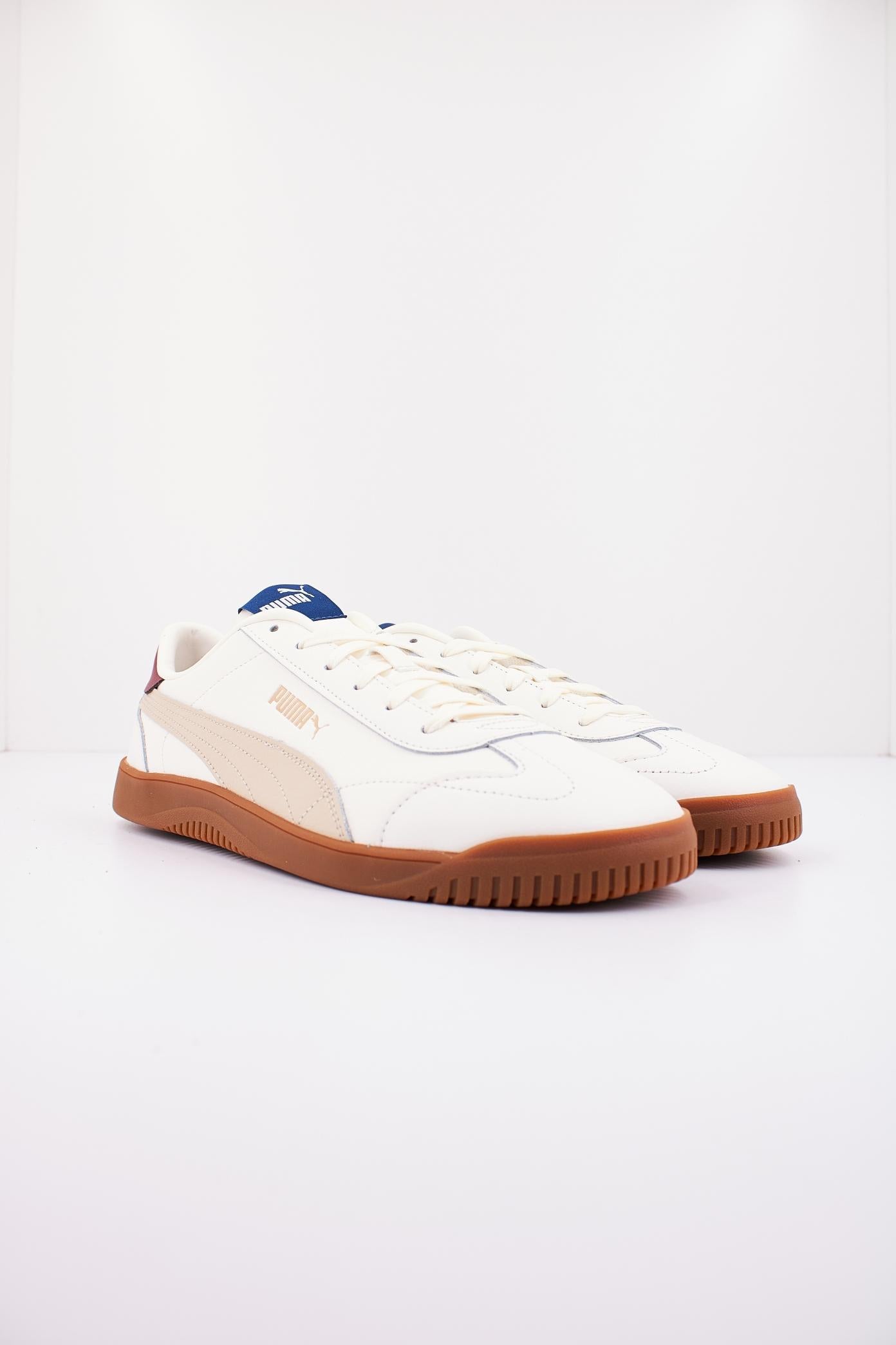 PUMA CLUB V en color BLANCO  (2)