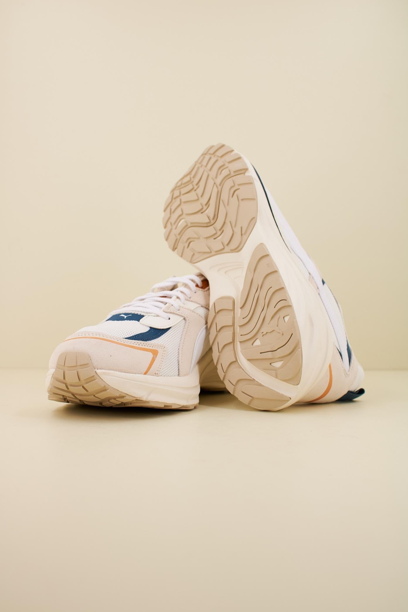 PUMA HYPNOTIC en color BEIS  (4)