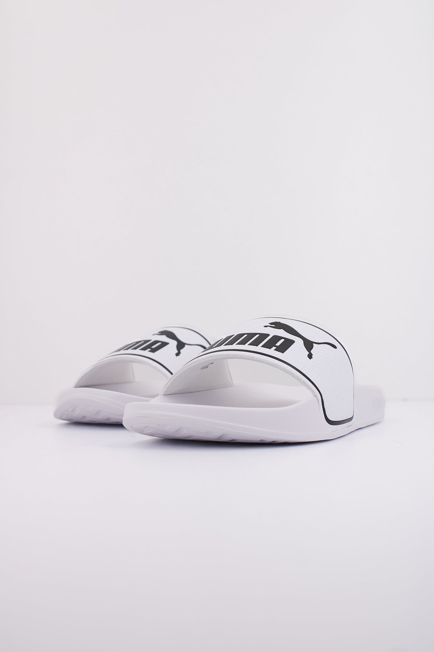 PUMA LEADCAT . en color BLANCO  (2)