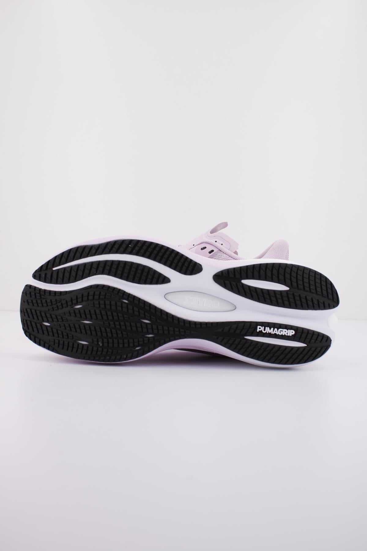 PUMA VELOCITY NITRO  RADIANT en color ROSA  (4)