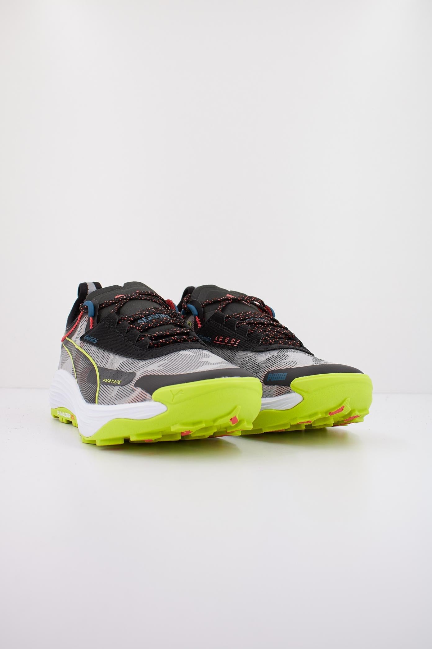 PUMA VOYAGE NITRO  en color NEGRO  (2)