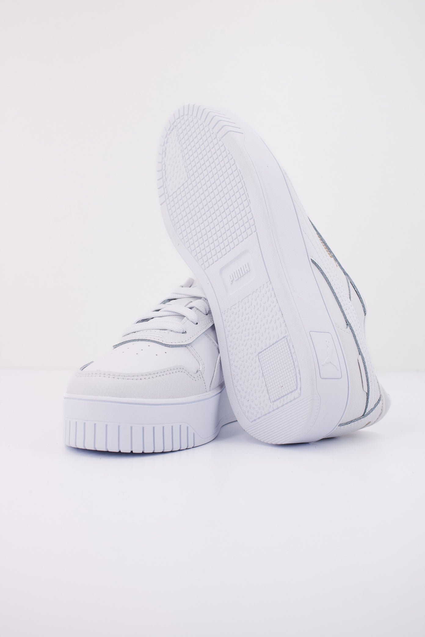 PUMA CARINA STREET JR en color BLANCO  (5)
