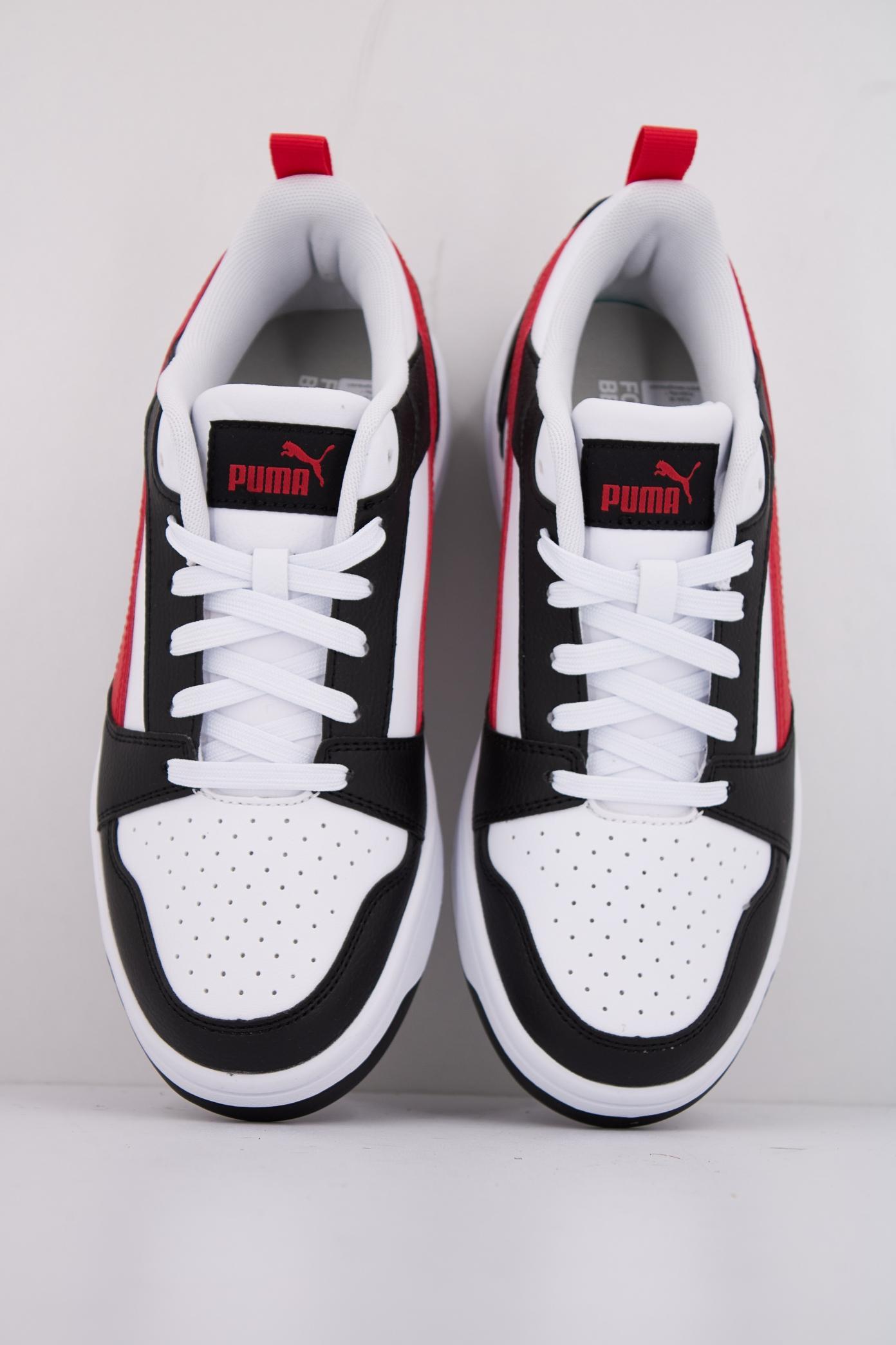 PUMA  REBOUND V LO JR en color BLANCO  (3)