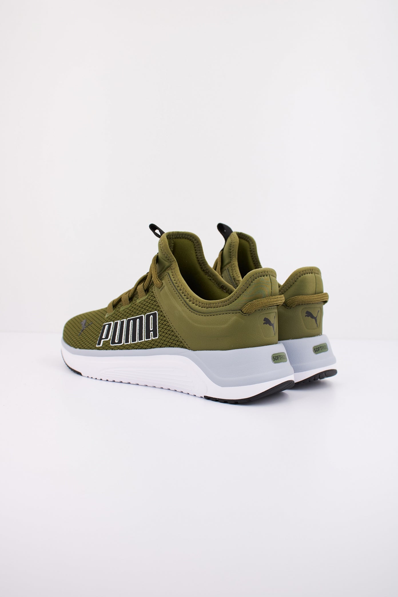 PUMA SOFTRIDE ASTRO SLIP en color VERDE  (4)