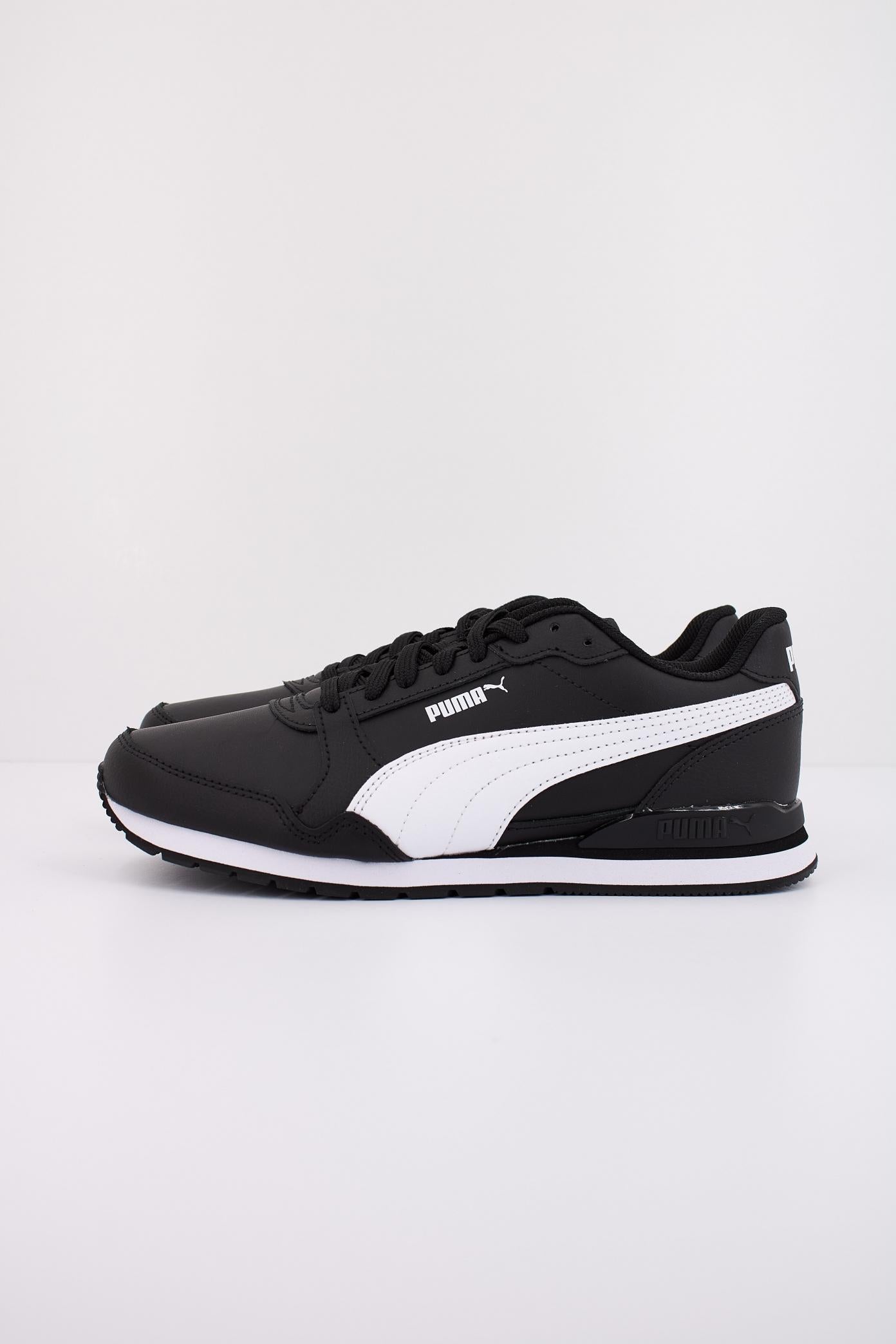 PUMA ST RUNNER V L en color NEGRO  (1)