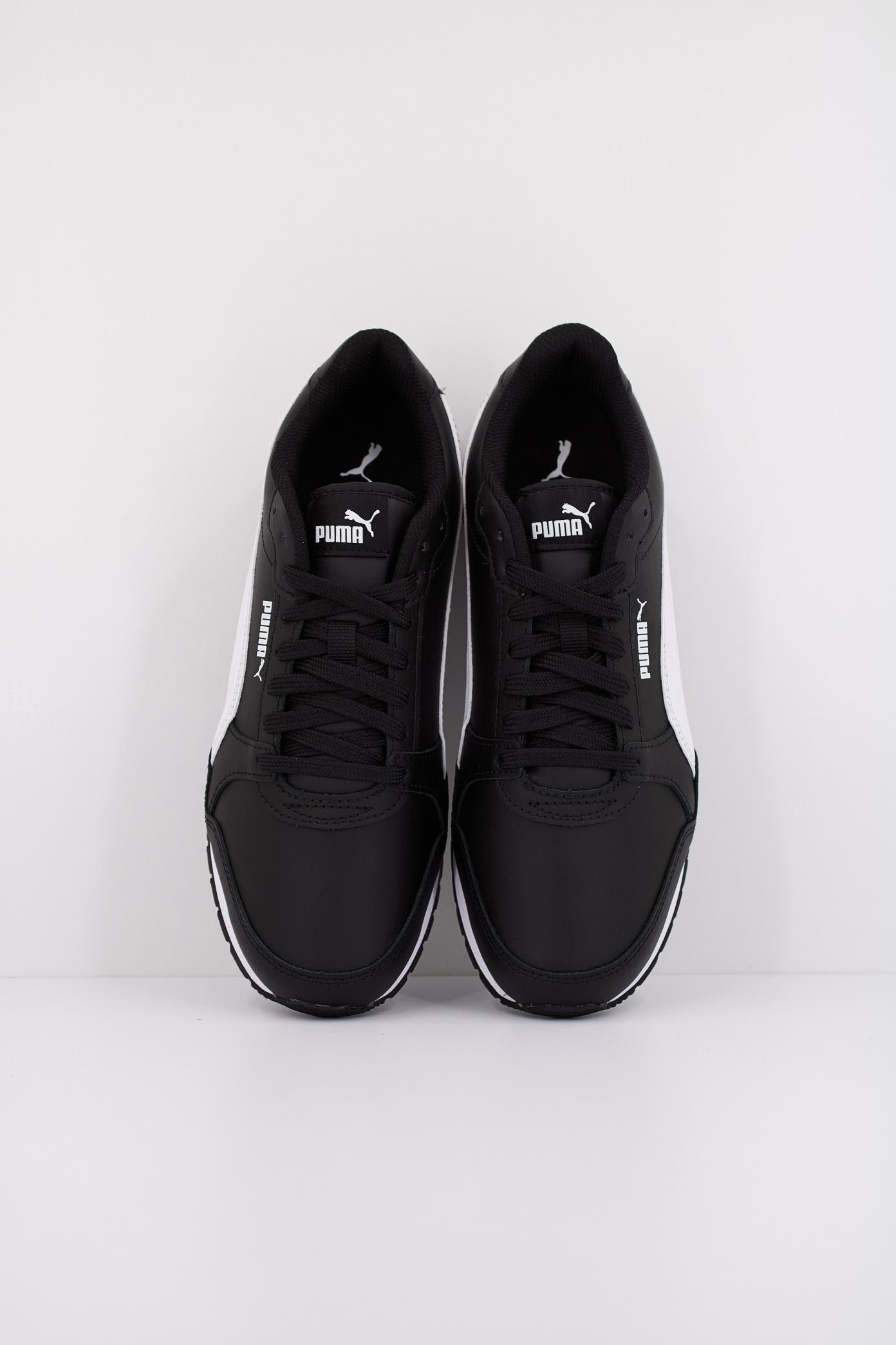 PUMA ST RUNNER V L en color NEGRO  (3)