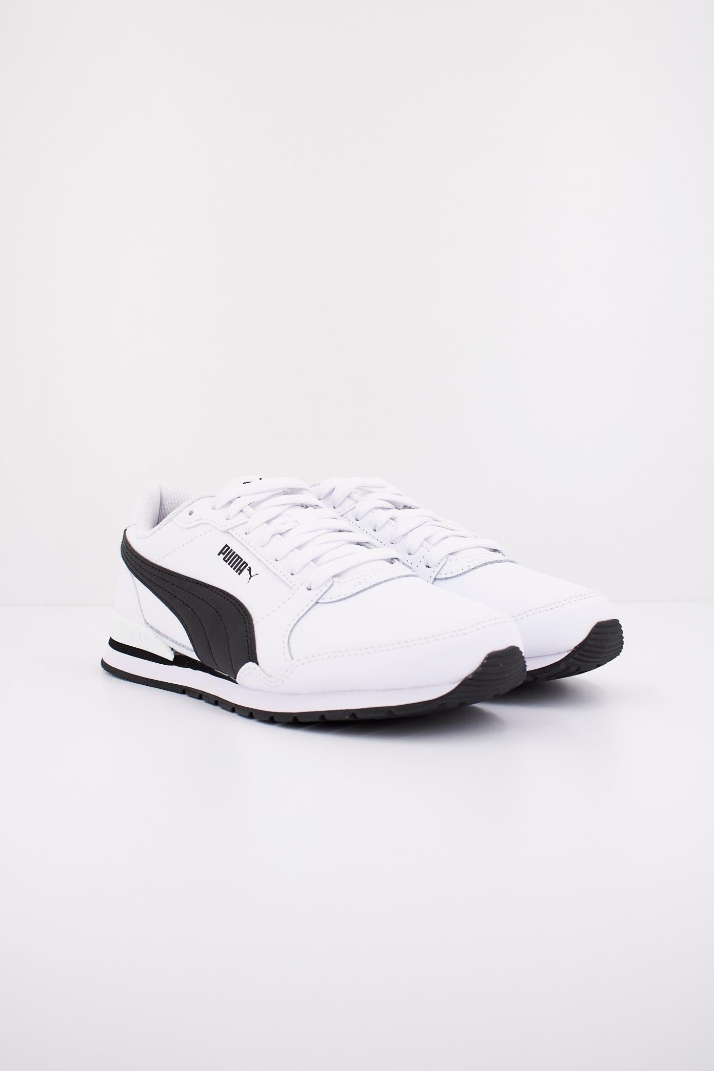 PUMA ST RUNNER V L en color BLANCO  (2)