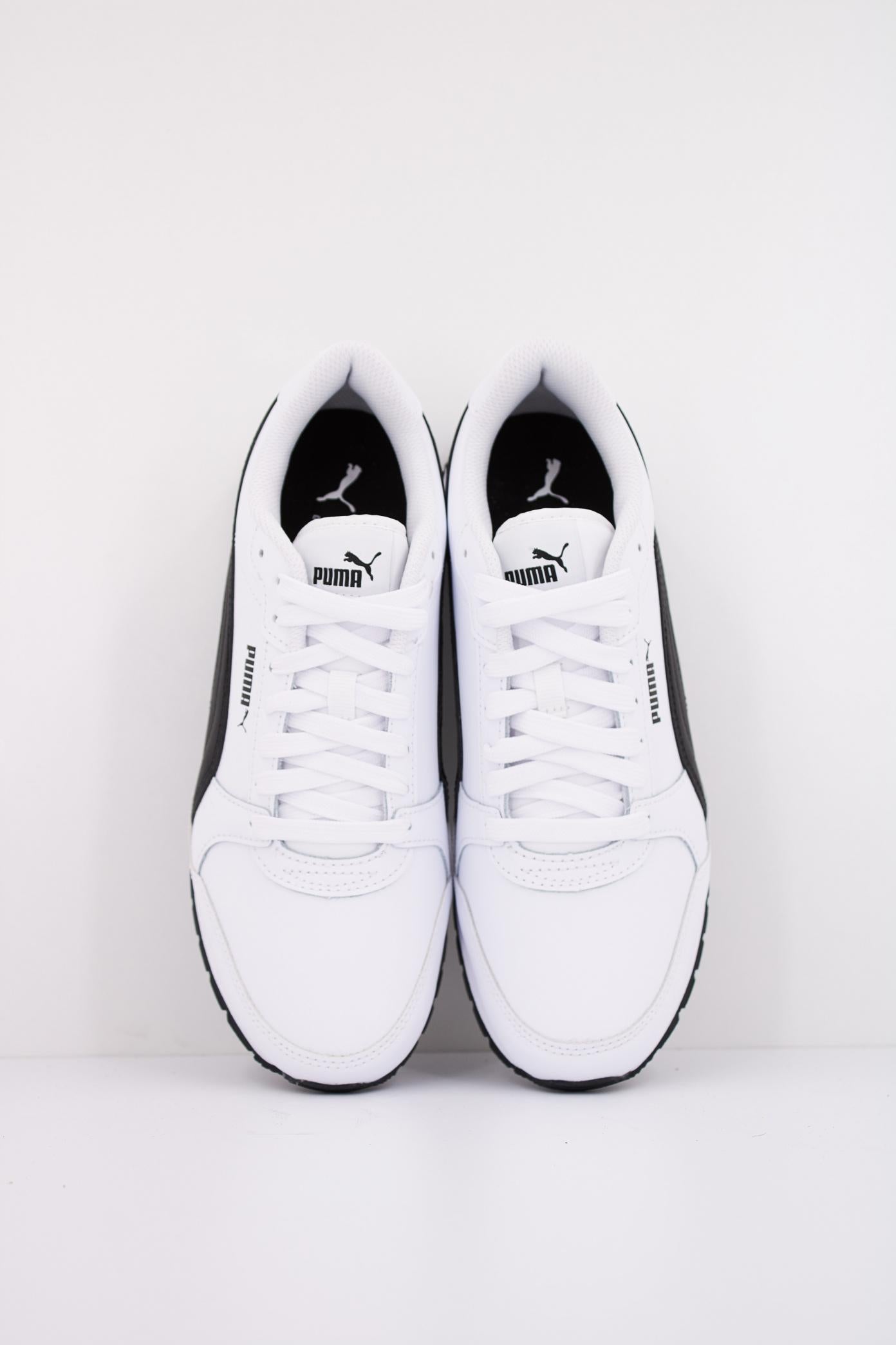 PUMA ST RUNNER V L en color BLANCO  (3)