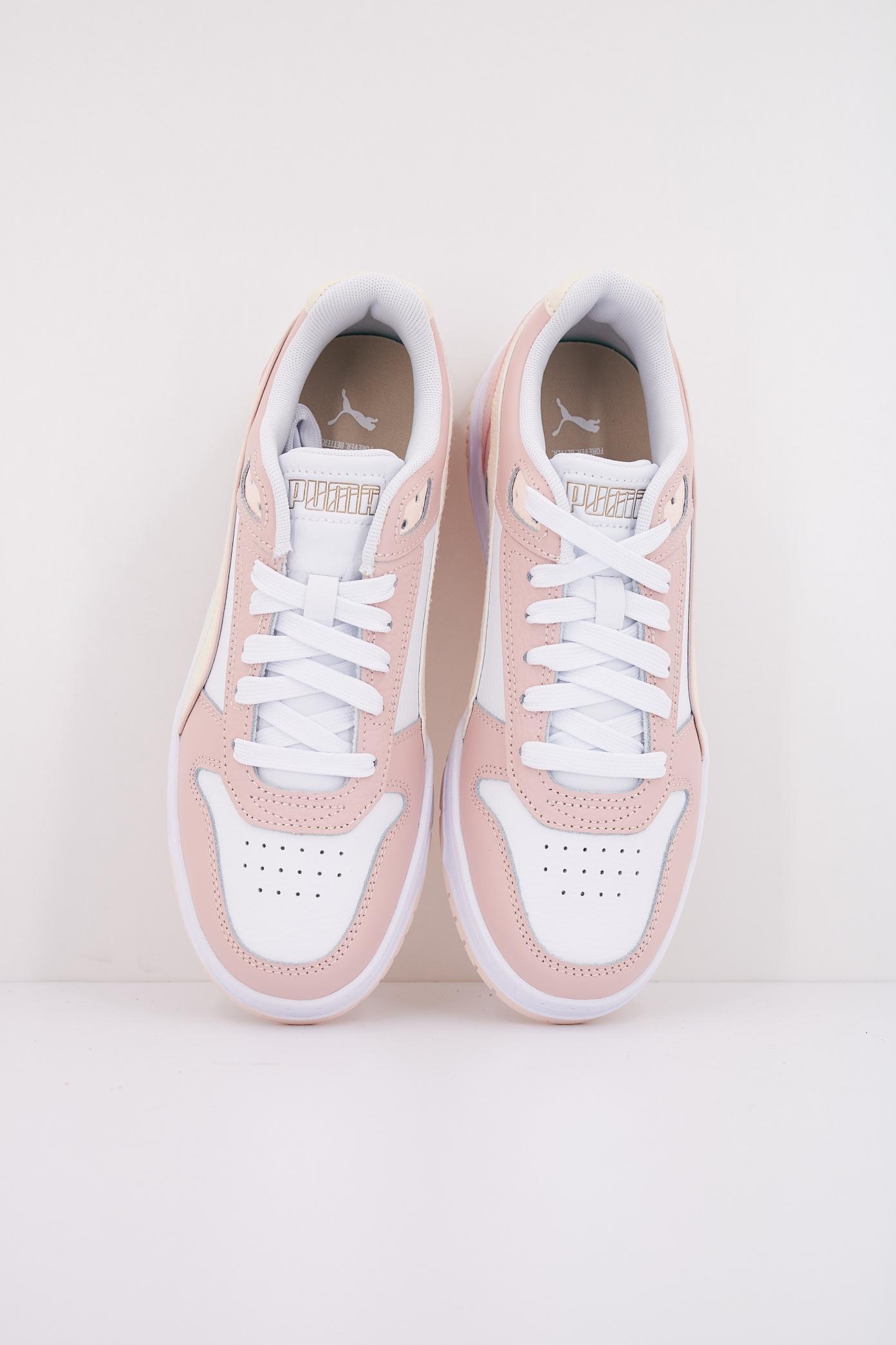 PUMA RBD GAME LOW en color BLANCO  (3)