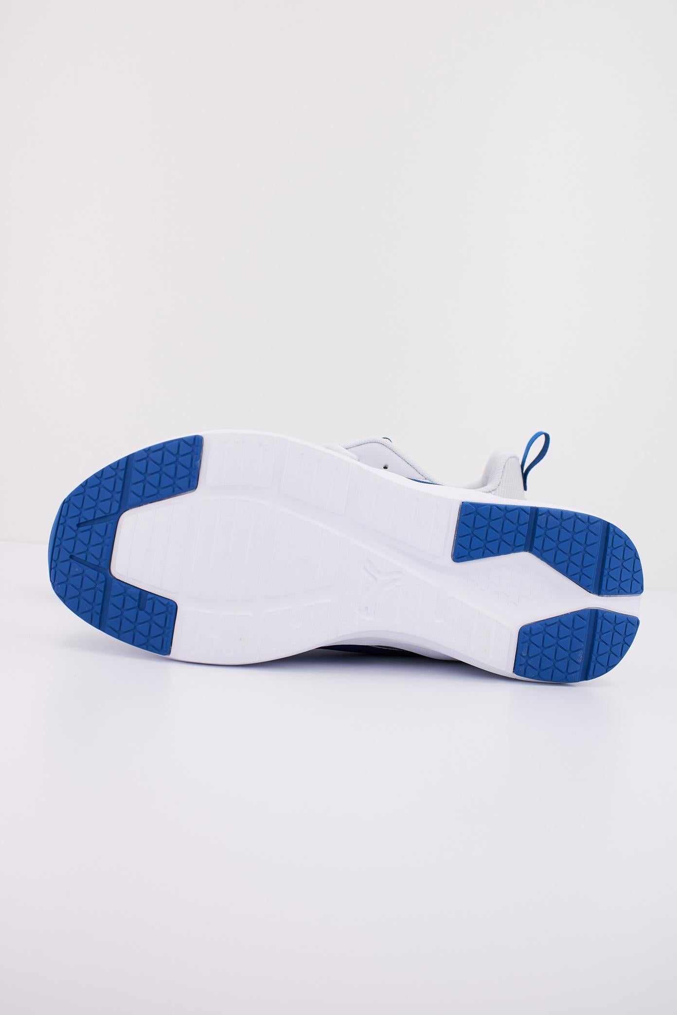 PUMA  WIRED RUN PURE en color GRIS  (5)