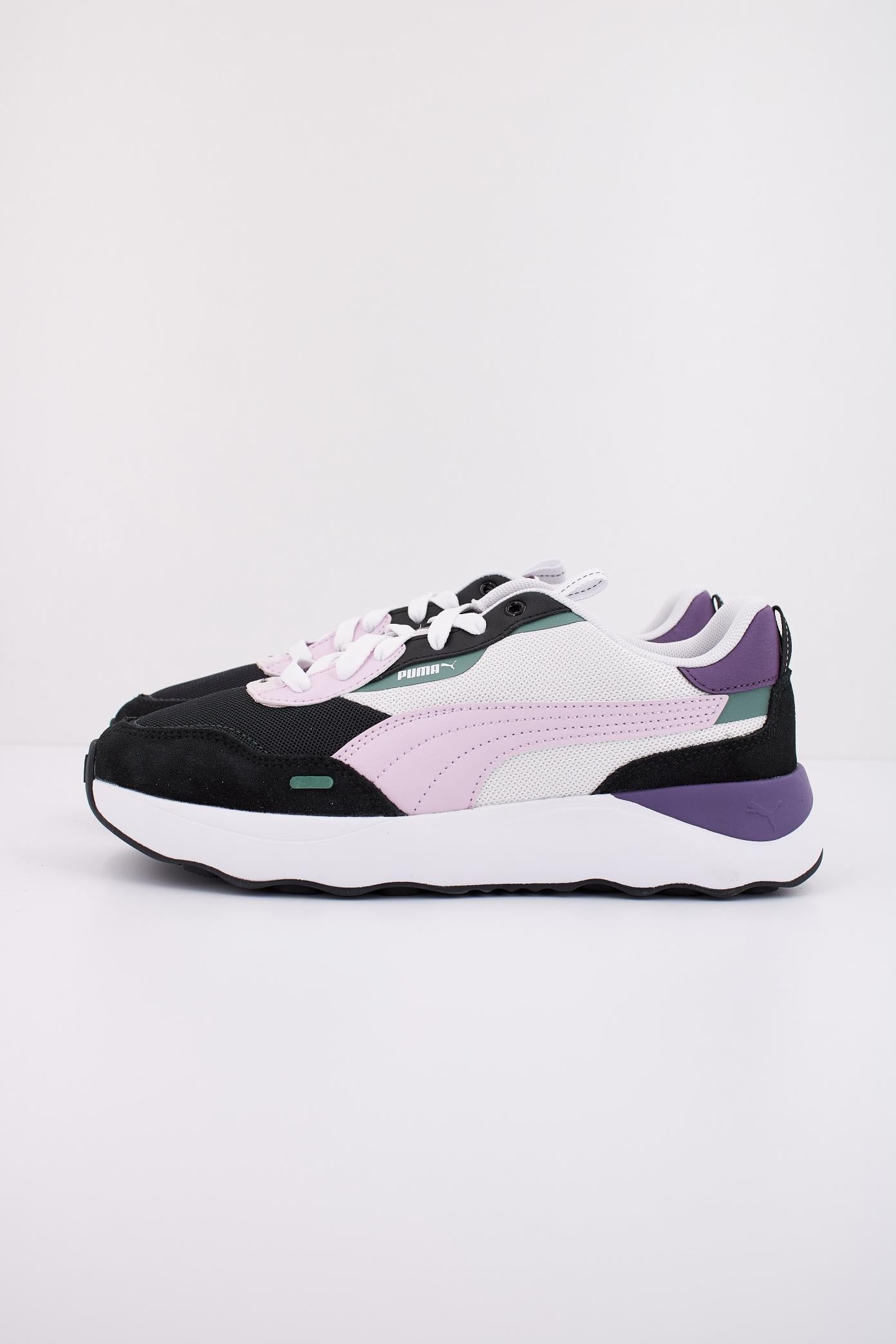 PUMA RUNTAMED PLATFORM en color VIOLETA  (1)
