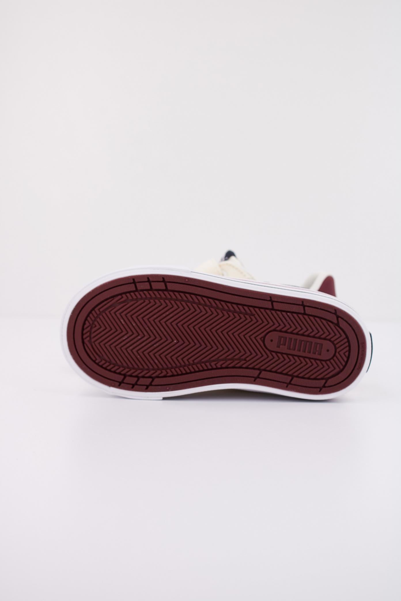 PUMA COURT CLASSIC VULC FS V IN en color BEIS  (5)