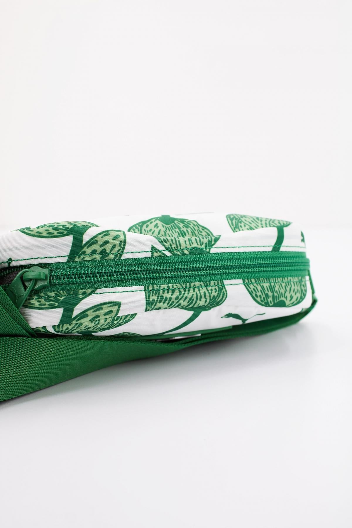 PUMA CORE POP CROSS BODY BAG en color VERDE  (4)