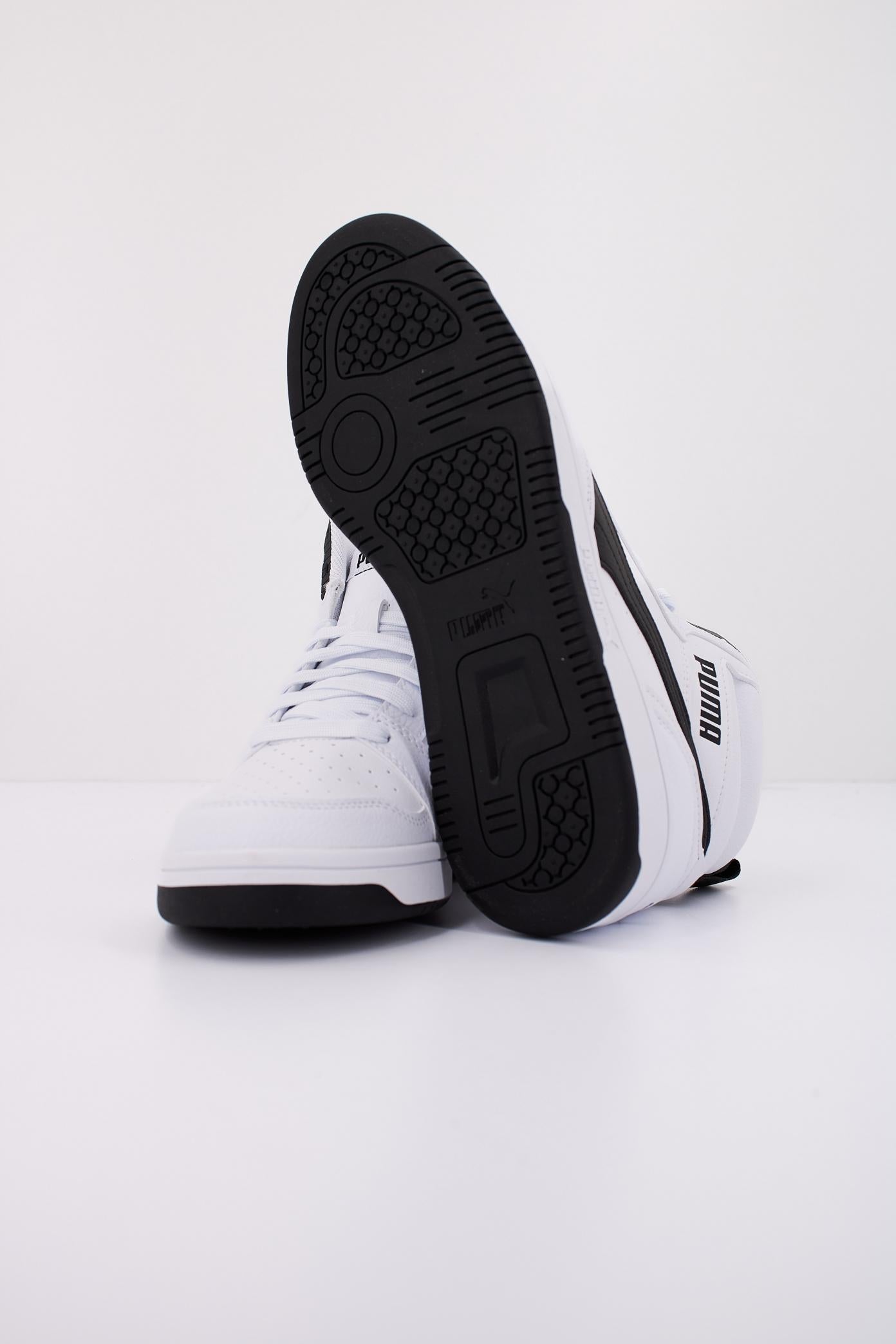 PUMA REBOUND V MID JR en color BLANCO  (5)