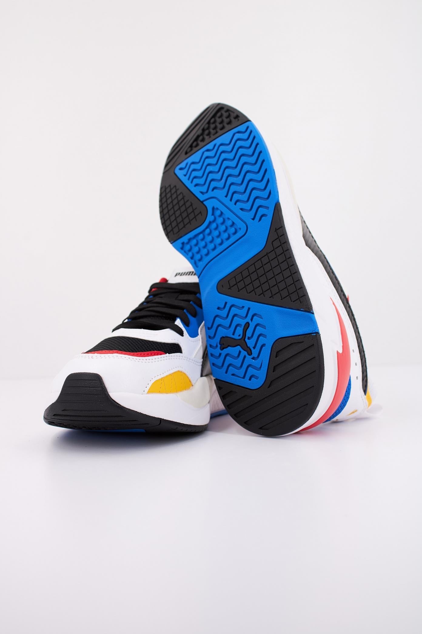 PUMA X-RAY  SQUARE en color BLANCO  (5)