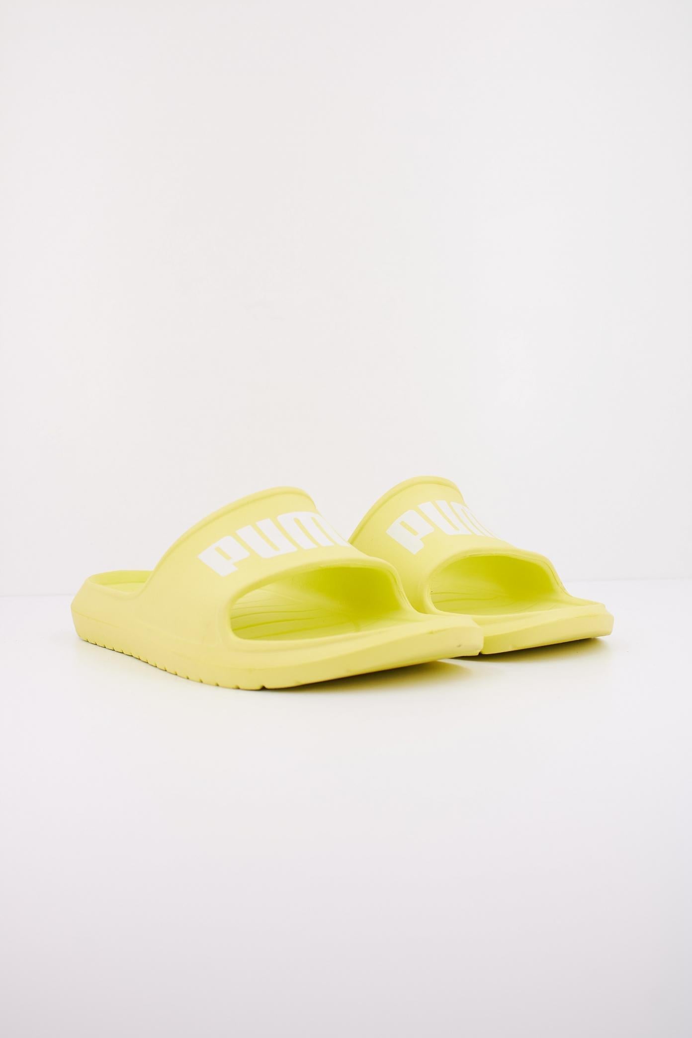 PUMA DIVECAT V LITE en color AMARILLO  (2)