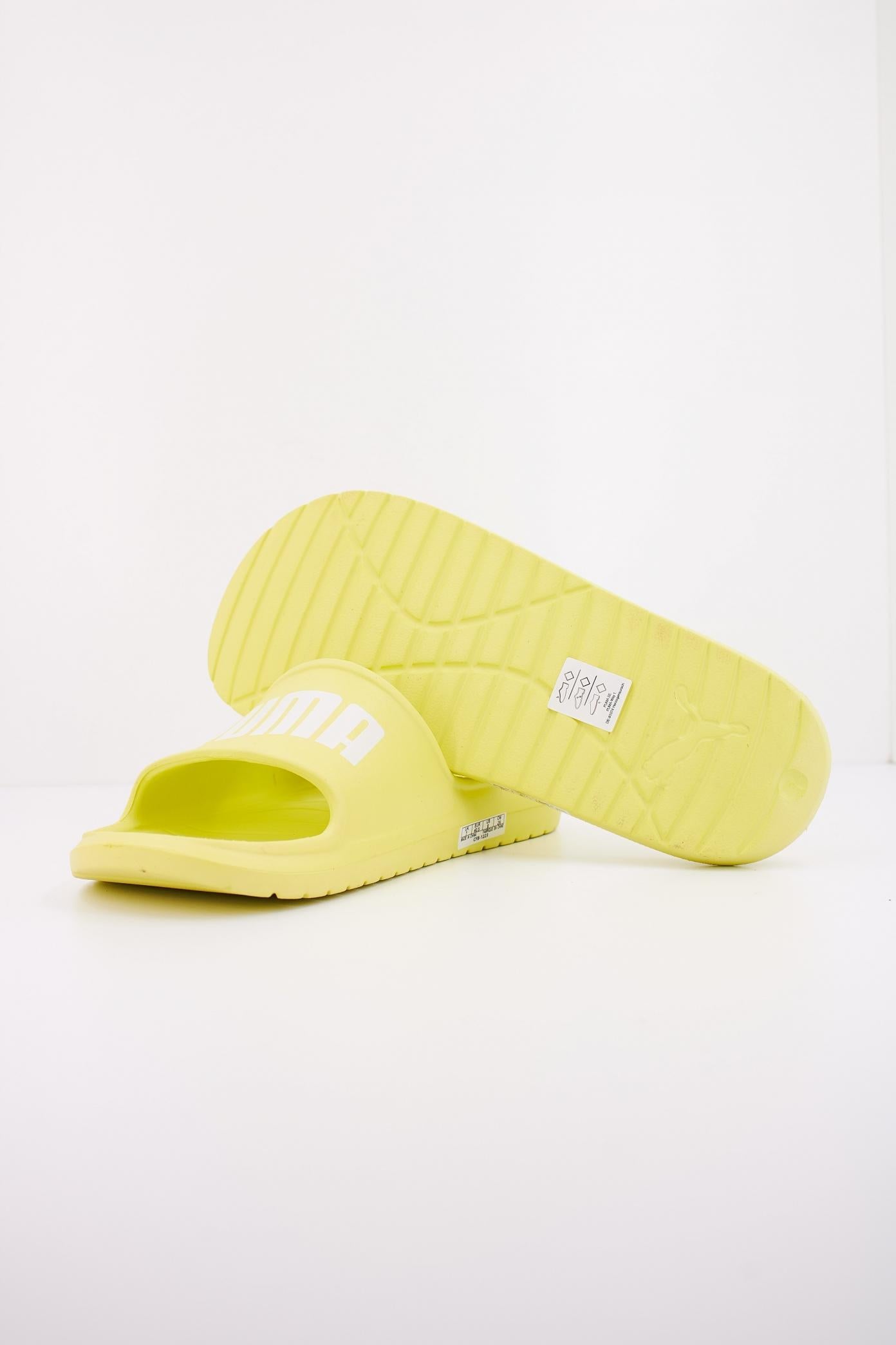 PUMA DIVECAT V LITE en color AMARILLO  (5)
