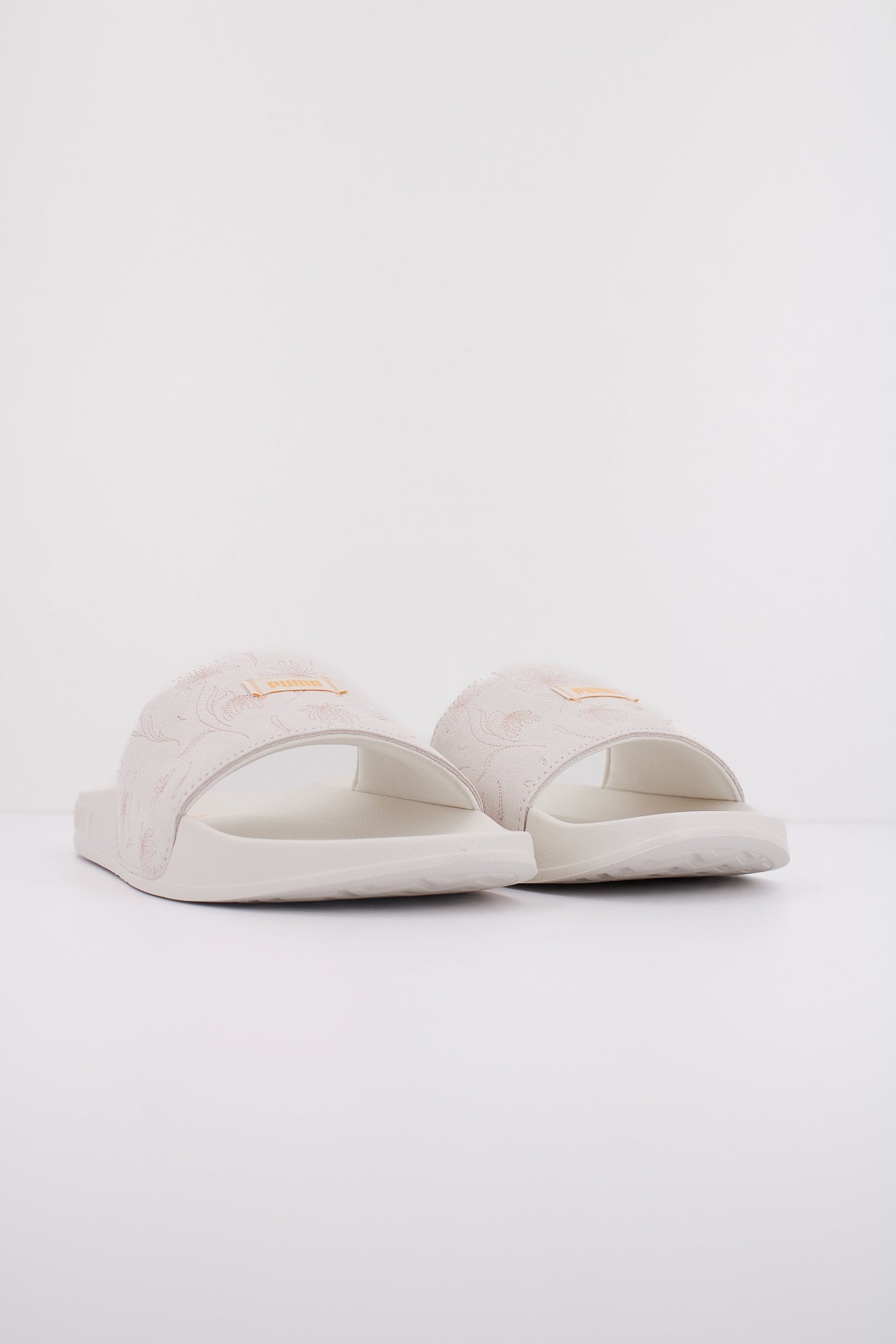 PUMA LEADCAT . CRAFTED FLOWER en color BLANCO  (2)