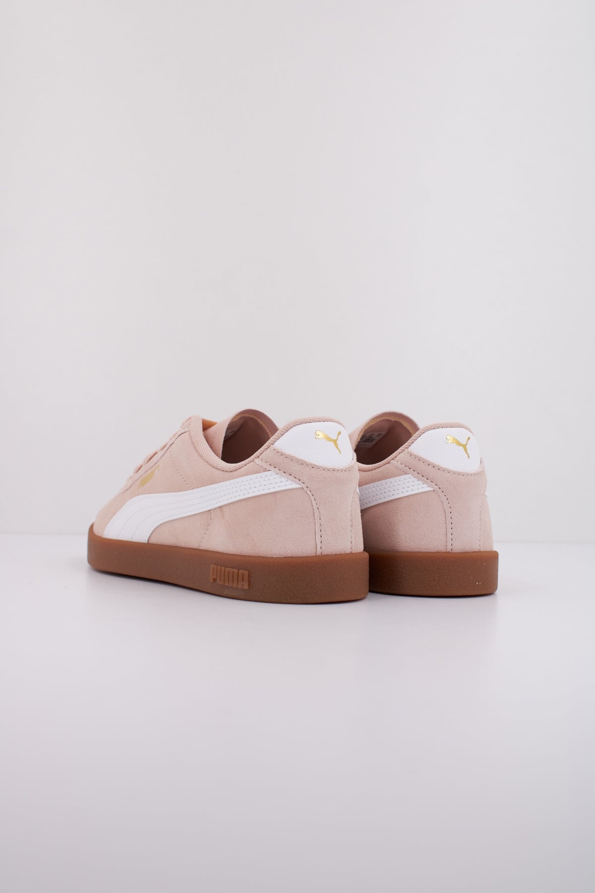 PUMA PUMA CLUB II en color ROSA  (4)