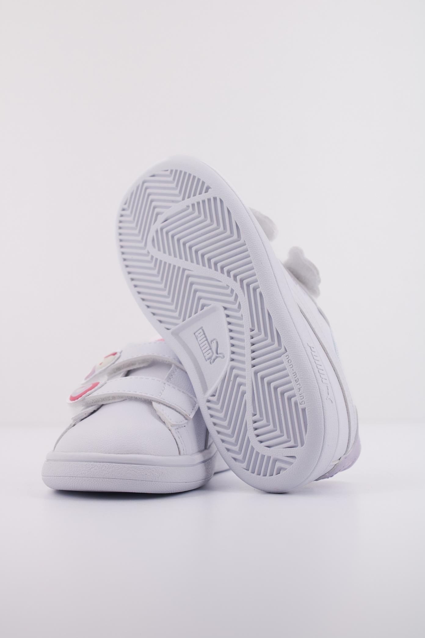 PUMA SMASH . BADGES V IN en color BLANCO  (5)