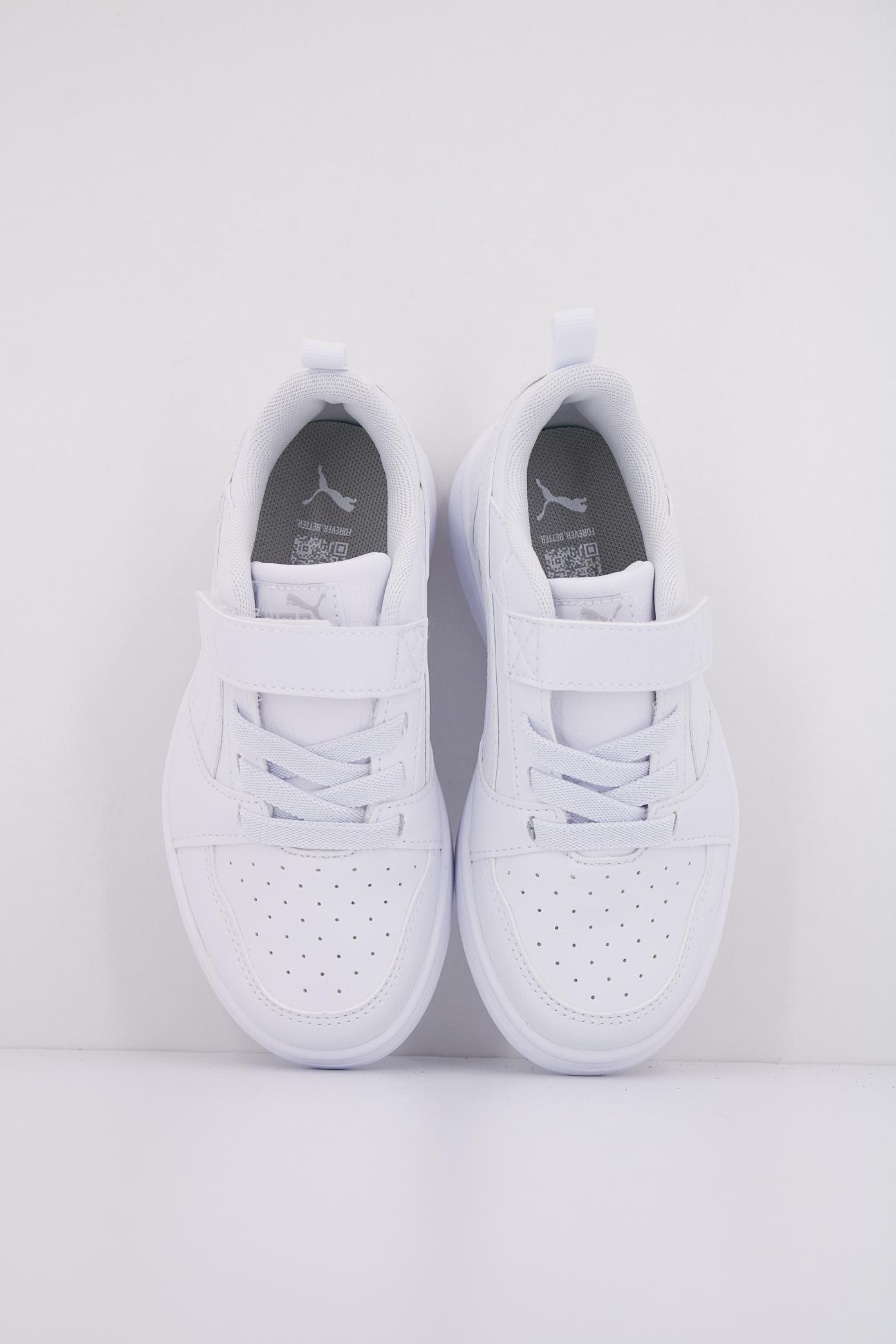 PUMA REBOUND V LO AC+ PS en color BLANCO  (3)