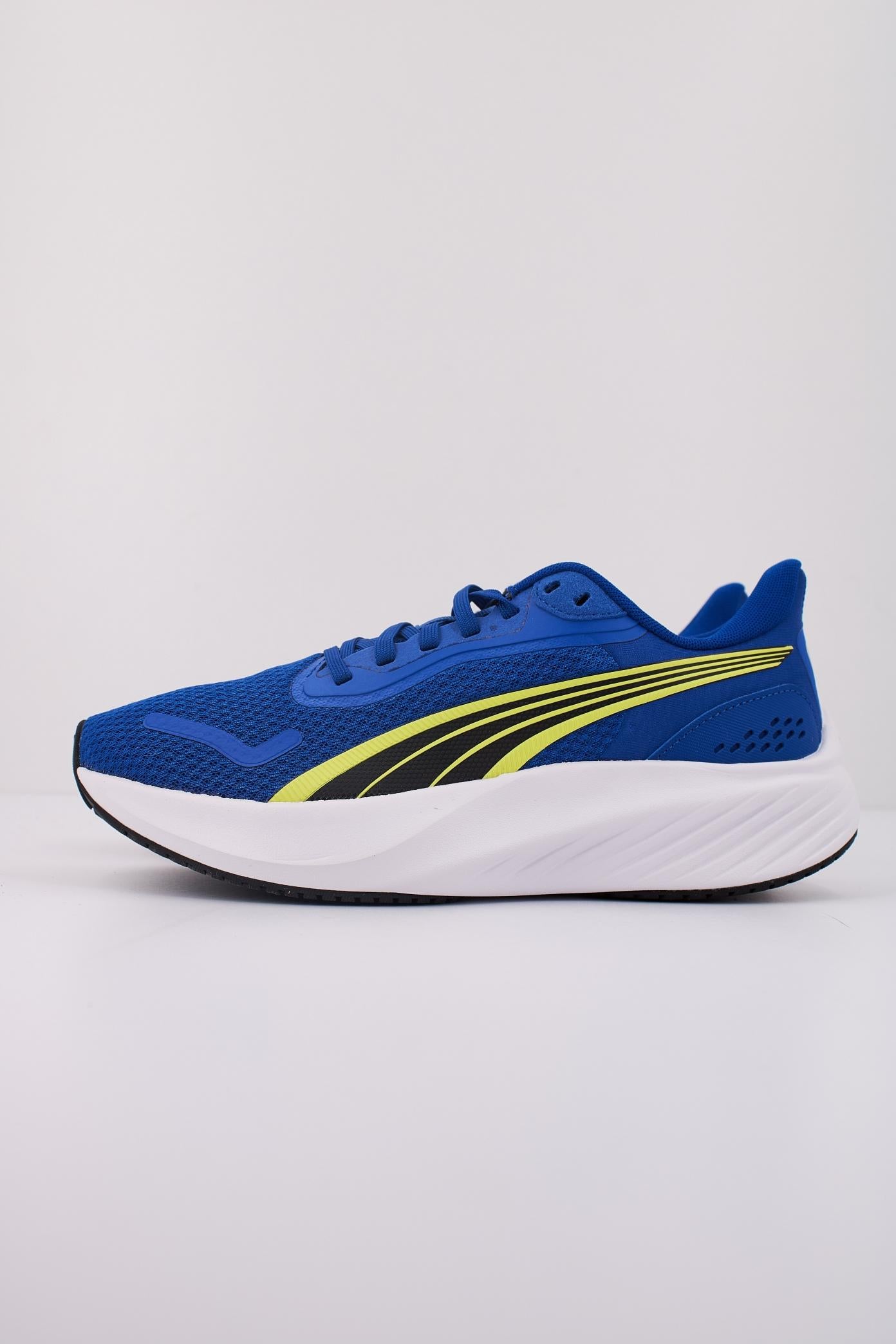 PUMA POUNCE LITE JR en color AZUL  (1)