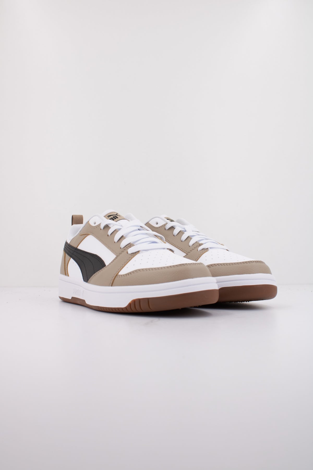 PUMA REBOUND V LOW en color BLANCO  (2)