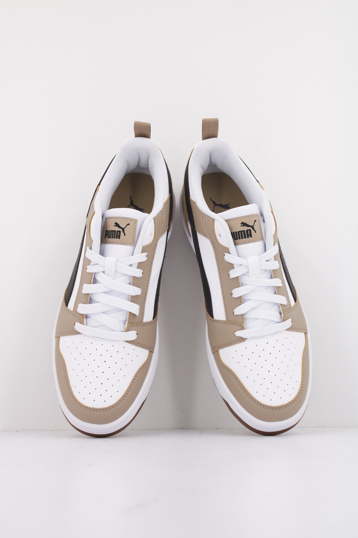 PUMA REBOUND V LOW en color BLANCO  (3)