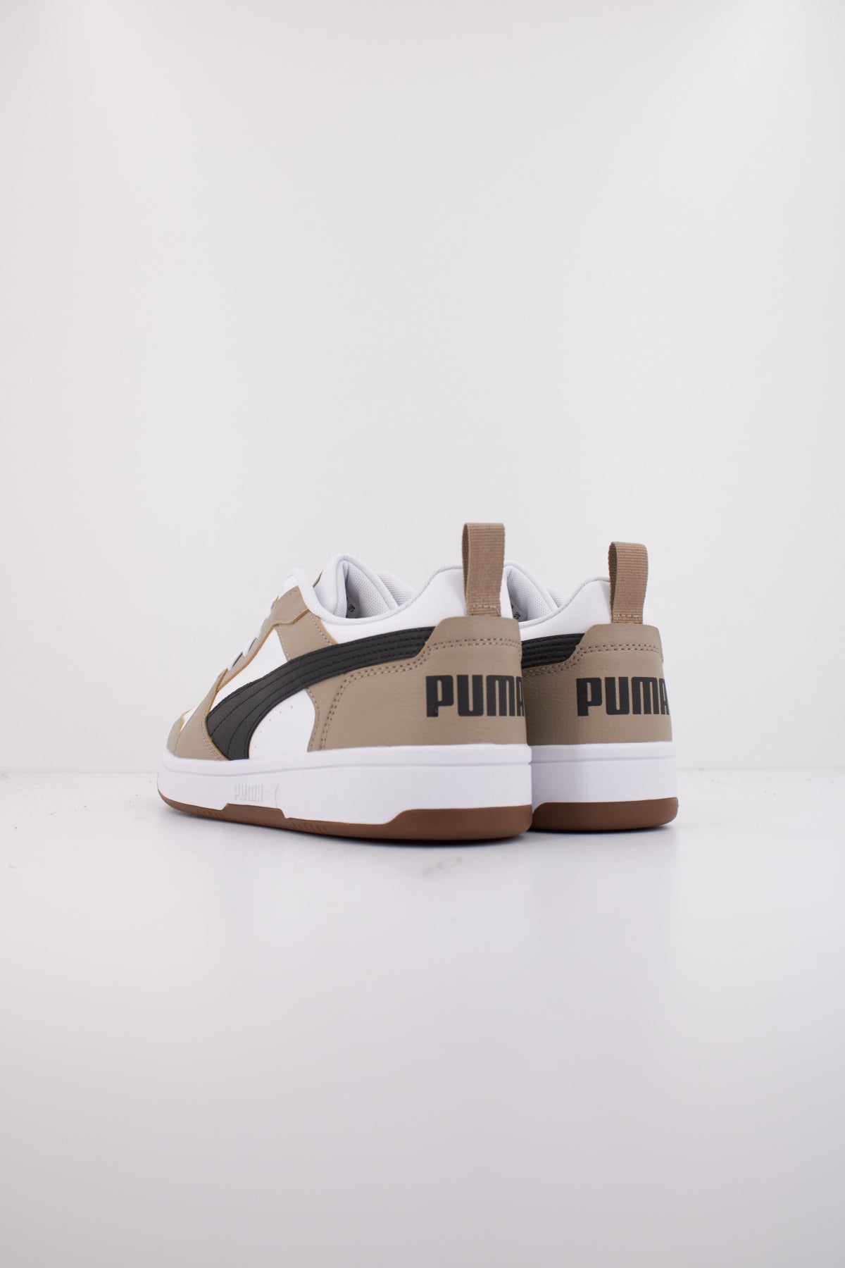 PUMA REBOUND V LOW en color BLANCO  (4)
