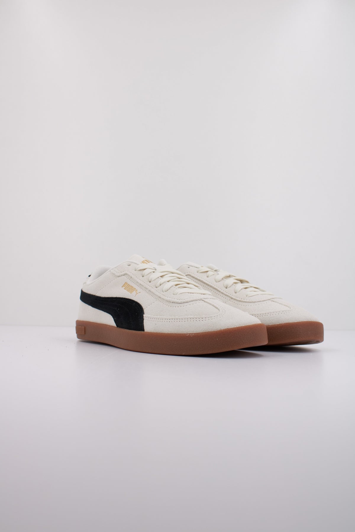 PUMA PUMA CLUB II ERA SUEDE en color BLANCO  (2)