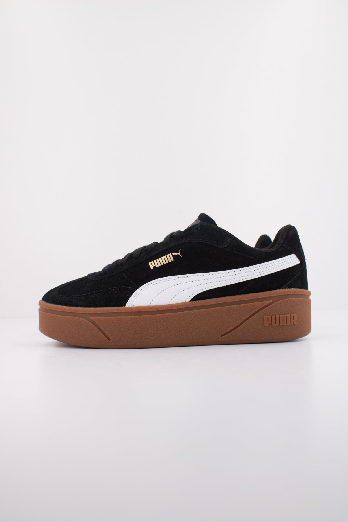PUMA CLUB II ERA PLATFORM en color NEGRO  (1)