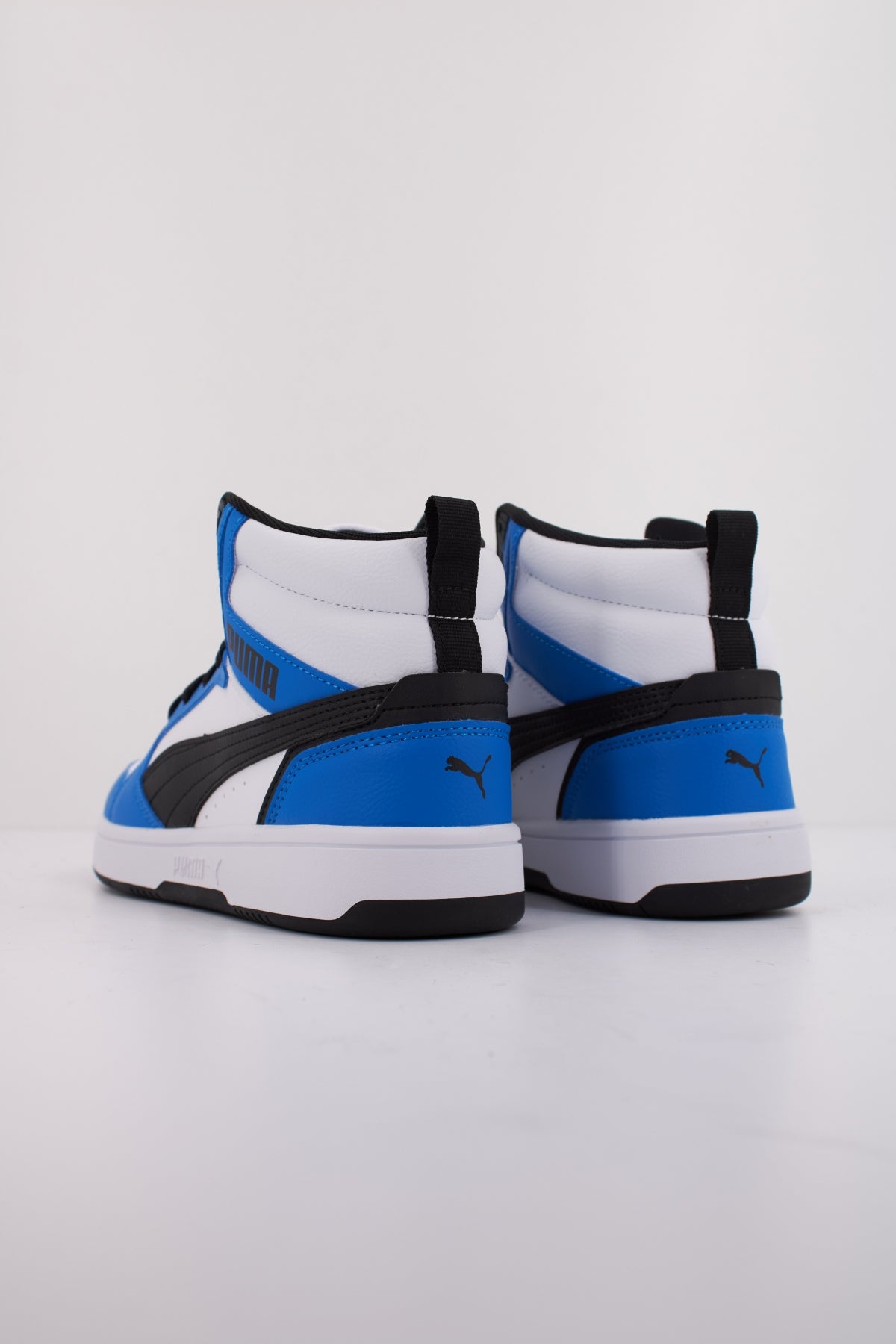 PUMA REBOUND V MID JR en color BLANCO  (4)