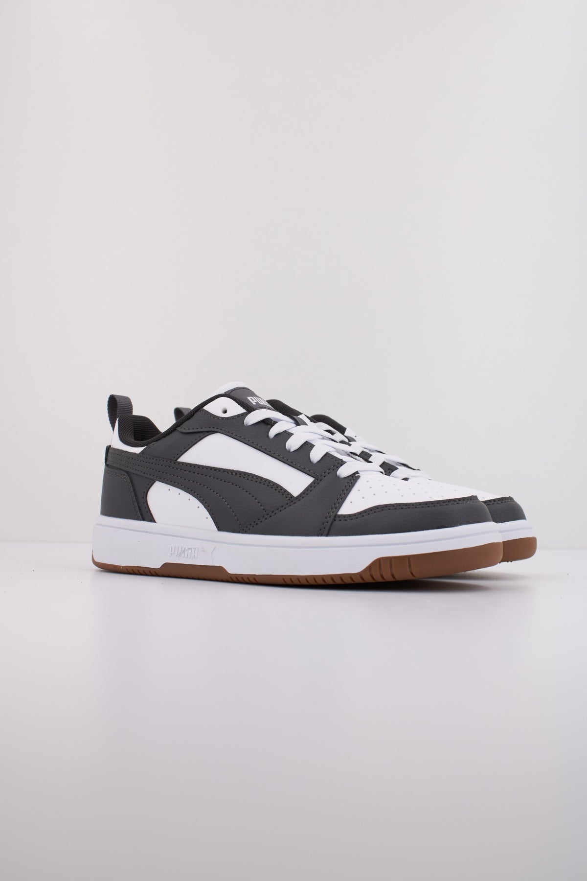 PUMA PUMA REBOUND V LO JR en color GRIS  (2)