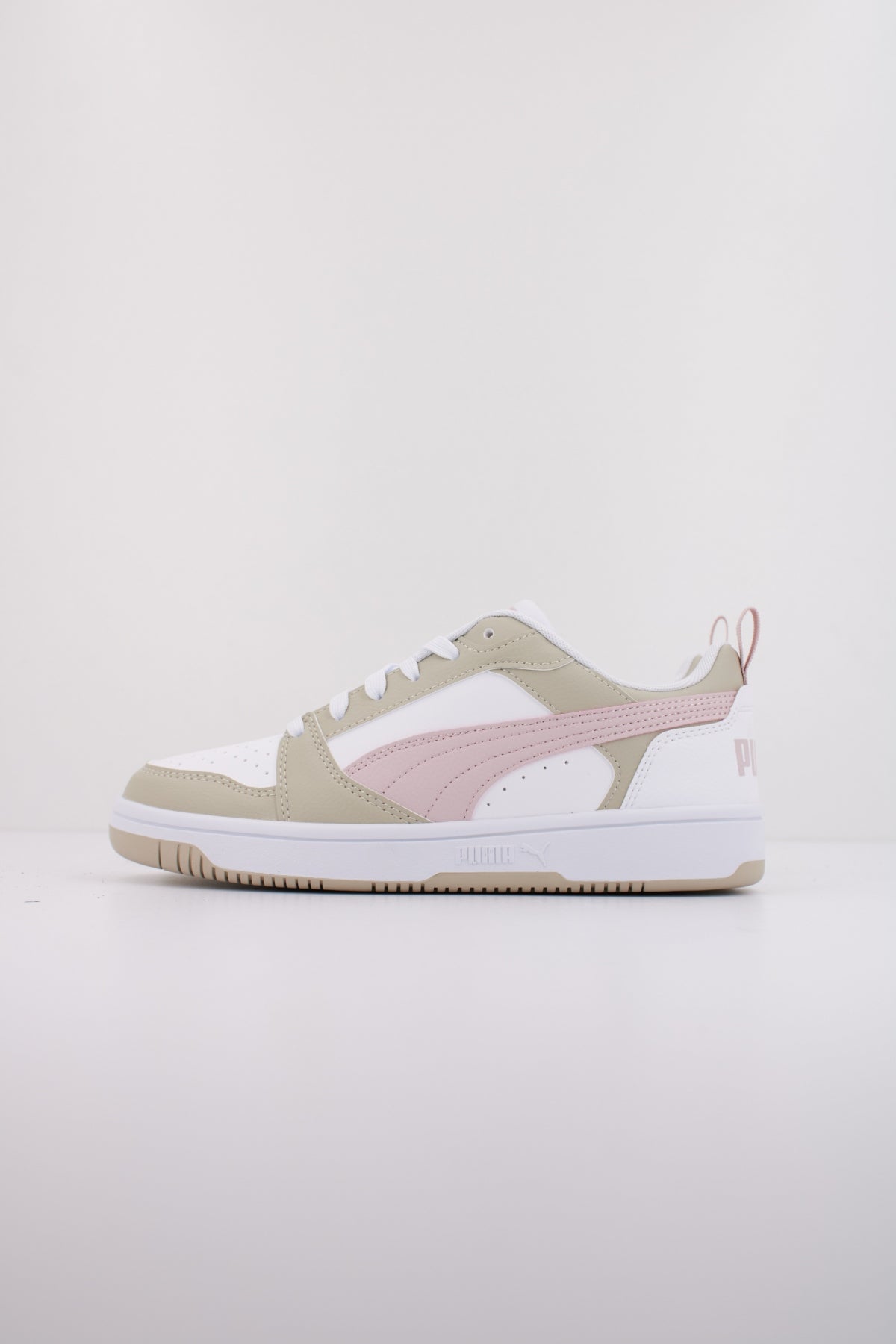 PUMA PUMA REBOUND V LO JR en color BLANCO  (1)
