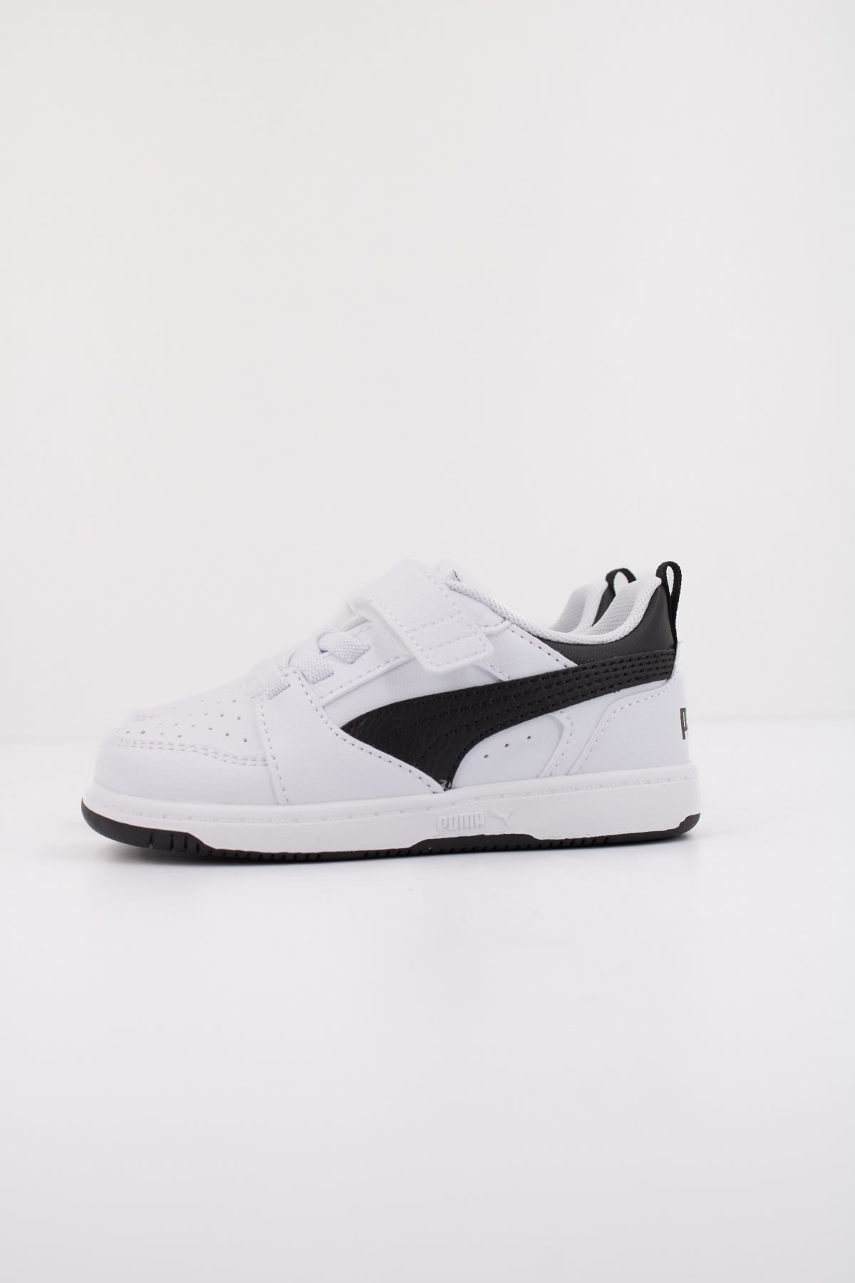 PUMA REBOUND V LO AC+ INF en color BLANCO  (1)