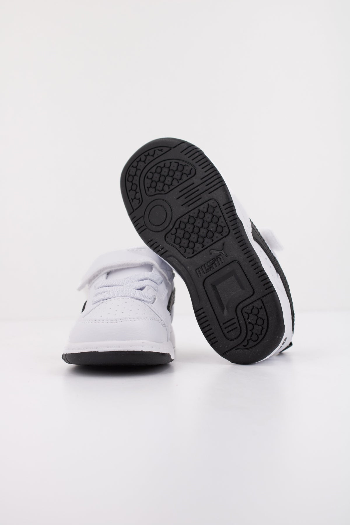PUMA REBOUND V LO AC+ INF en color BLANCO  (5)