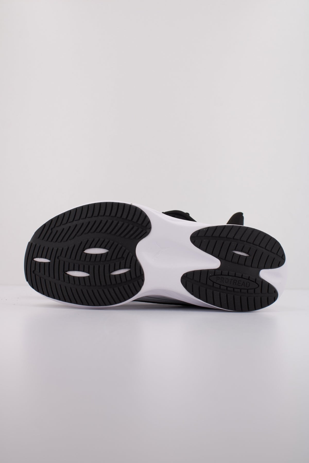 PUMA POUNCE LITE JR en color NEGRO  (5)