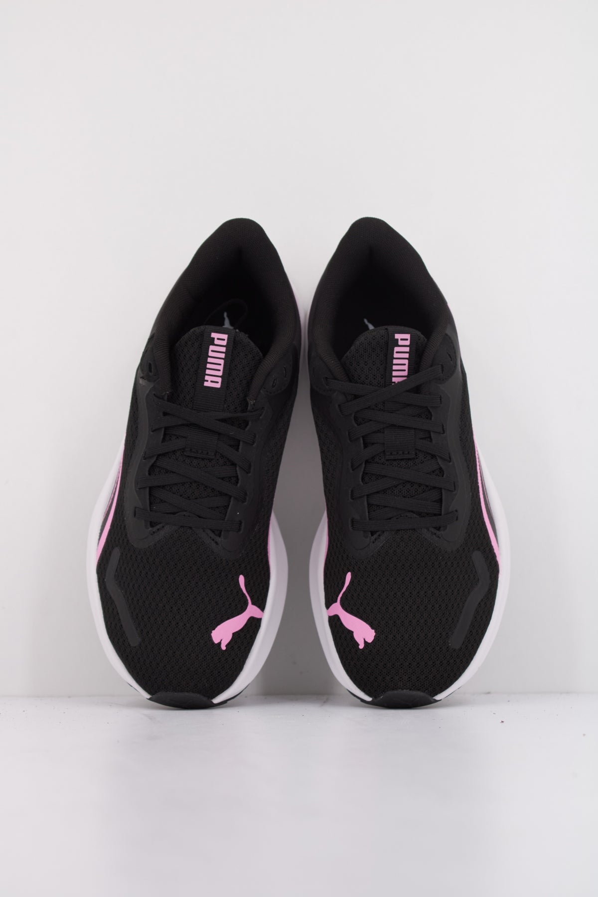 PUMA POUNCE LITE JR en color NEGRO  (3)
