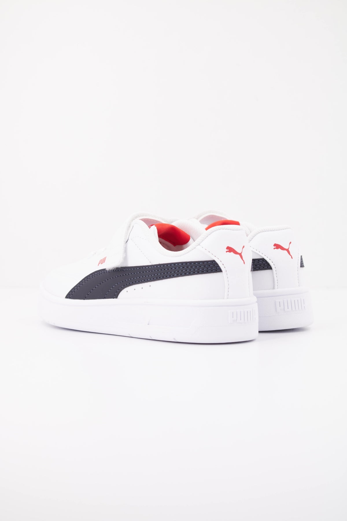 PUMA COURT CLASSIC CLEAN en color BLANCO  (4)