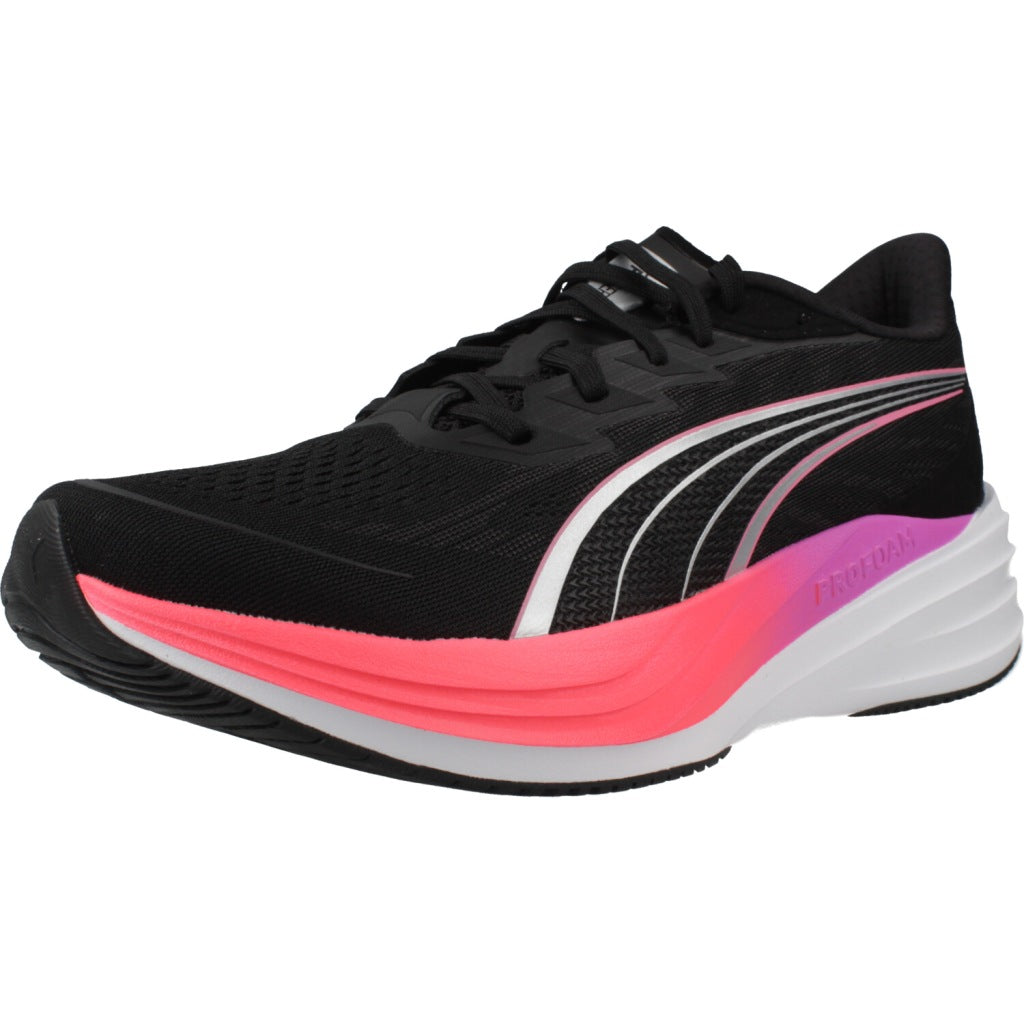 PUMA DARTER PRO  en color NEGRO  (1)