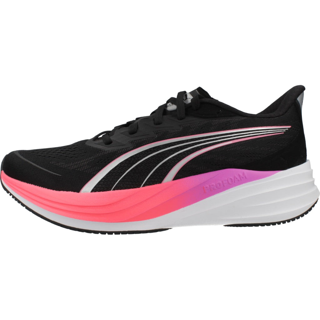 PUMA DARTER PRO  en color NEGRO  (2)