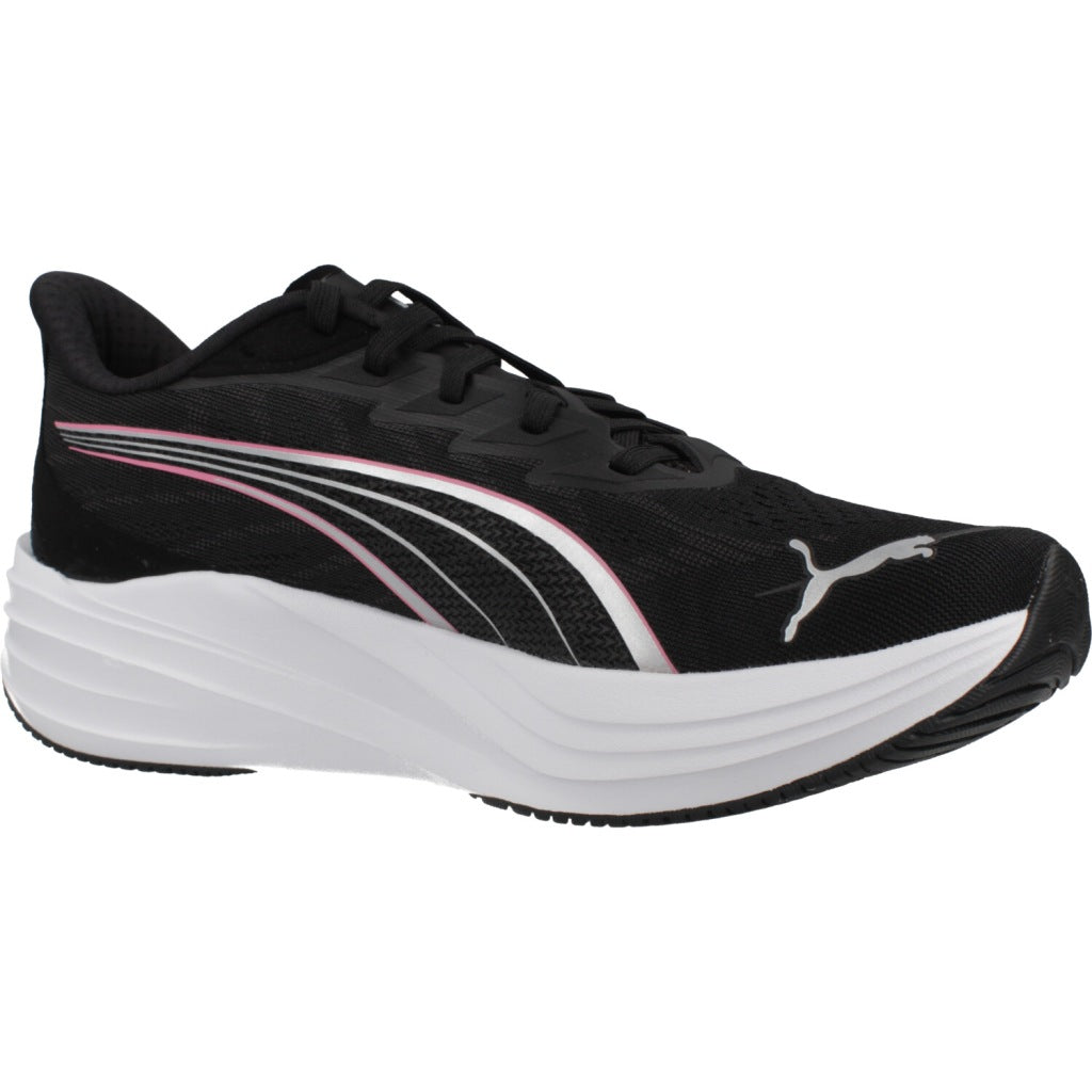 PUMA DARTER PRO  en color NEGRO  (5)