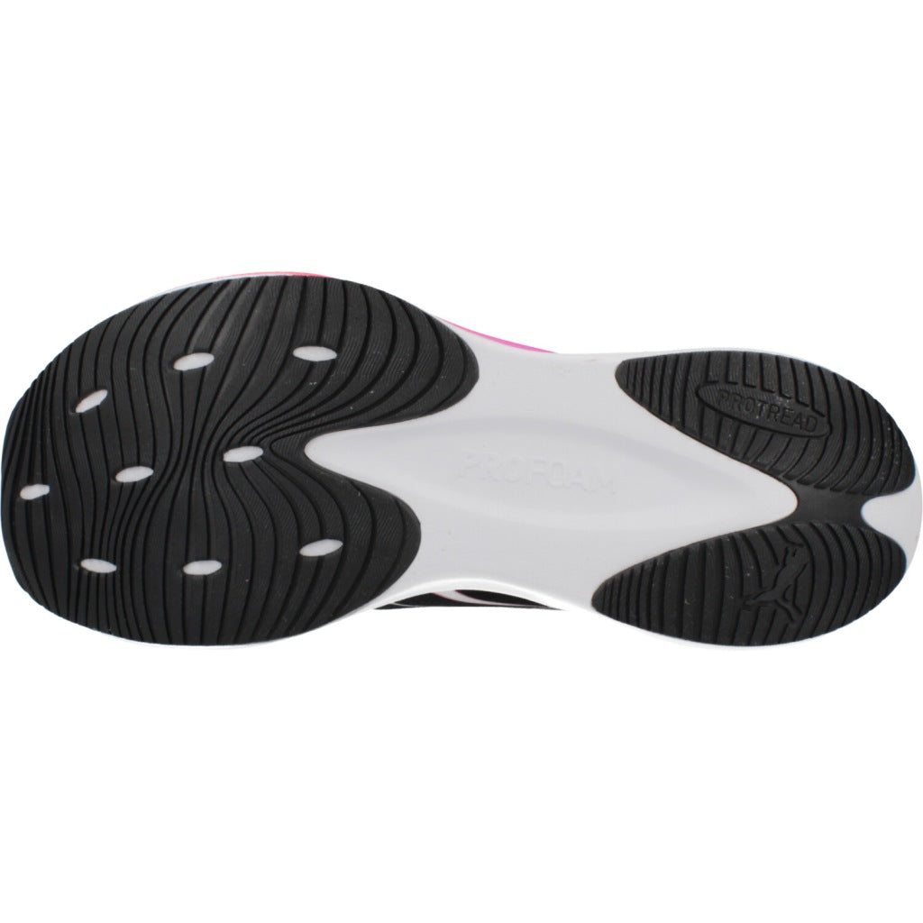 PUMA DARTER PRO  en color NEGRO  (7)