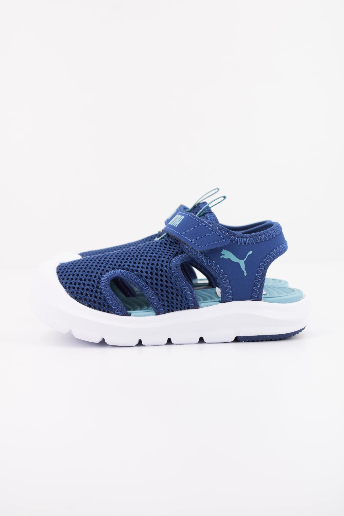 PUMA FUN RACER SANDAL MESH en color AZUL  (1)