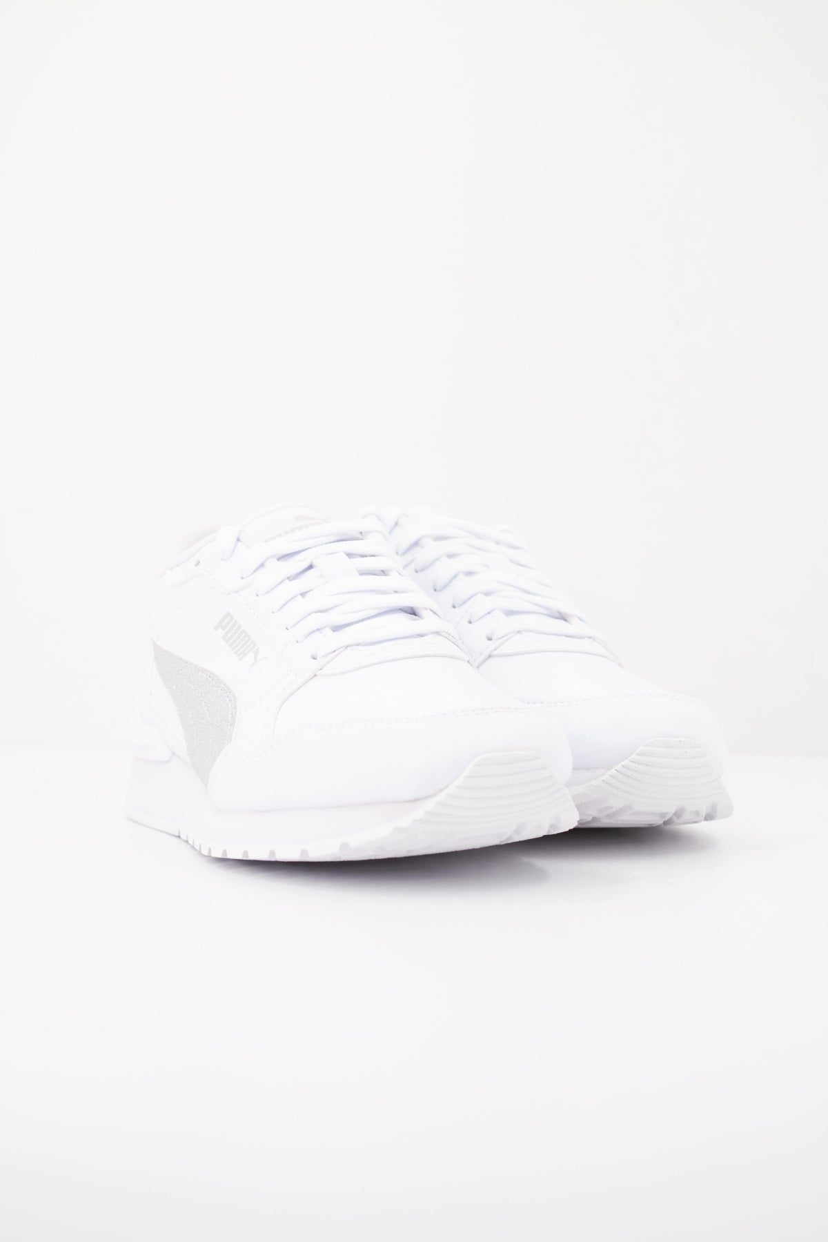 PUMA   en color BLANCO  (2)