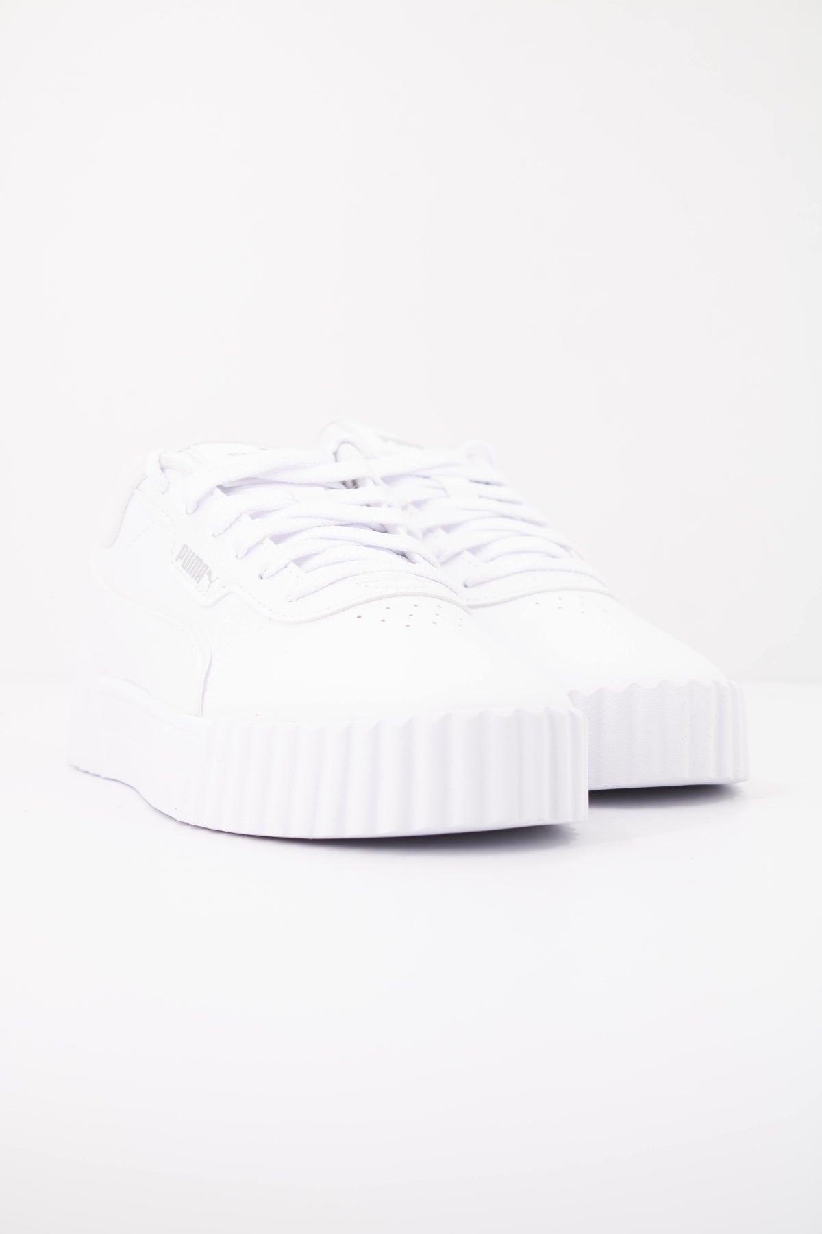 PUMA   en color BLANCO  (2)